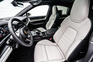 Porsche, Cayenne, III Рестайлинг, 2025 купить в салоне Million Miles