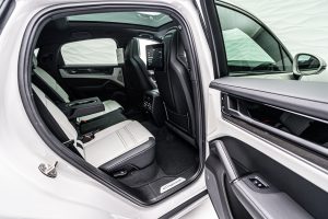 Porsche, Cayenne, III Рестайлинг, 2025 купить в салоне Million Miles