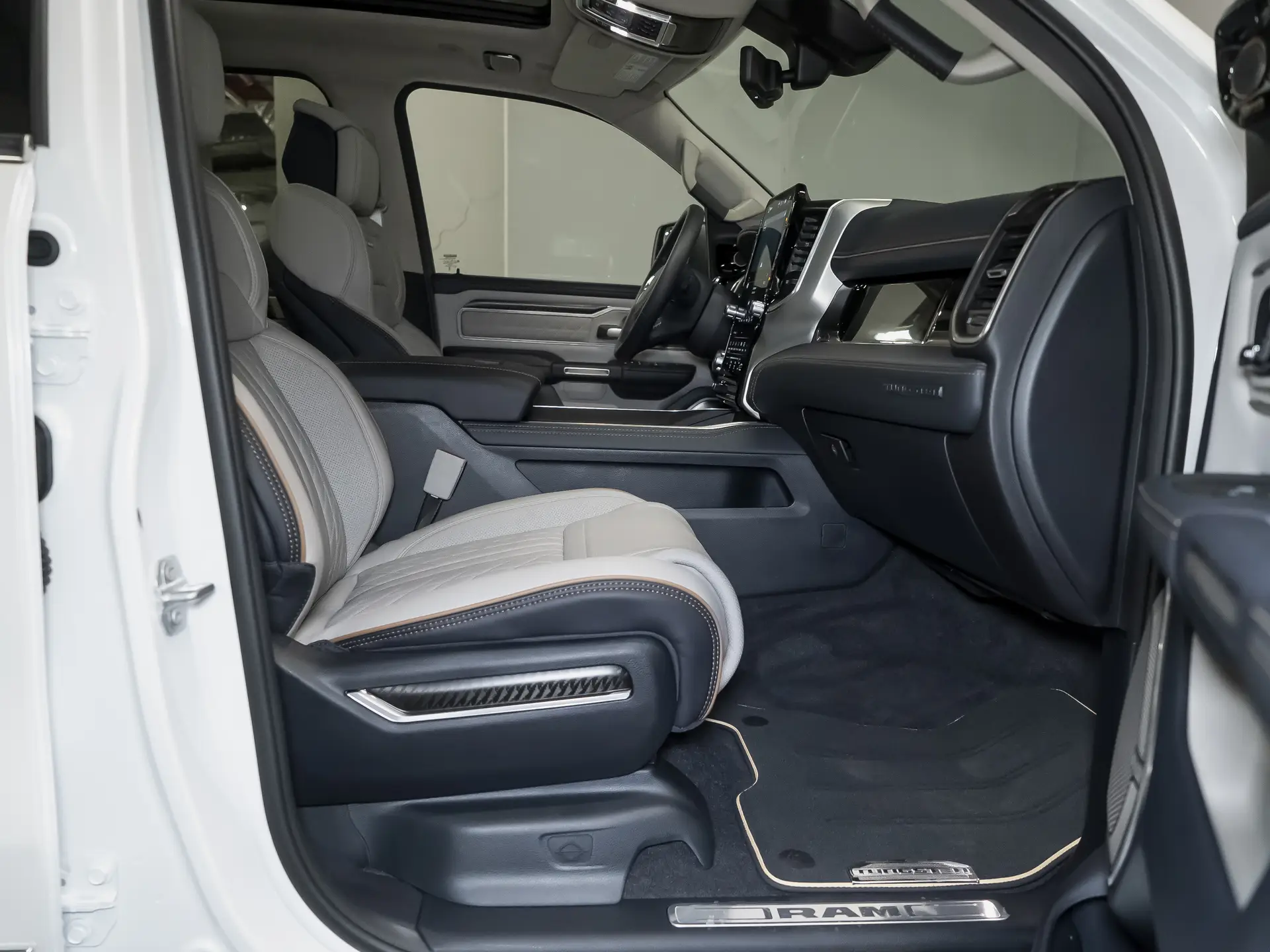 Ram 1500, V Рестайлинг, 2025 купить в салоне Million Miles