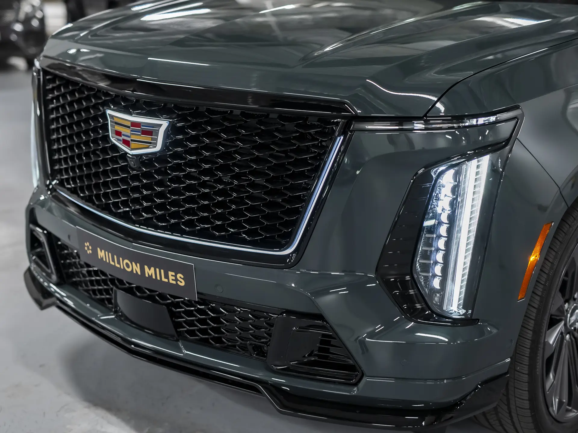 Cadillac Escalade-V, I Рестайлинг, 2024 купить в салоне Million Miles