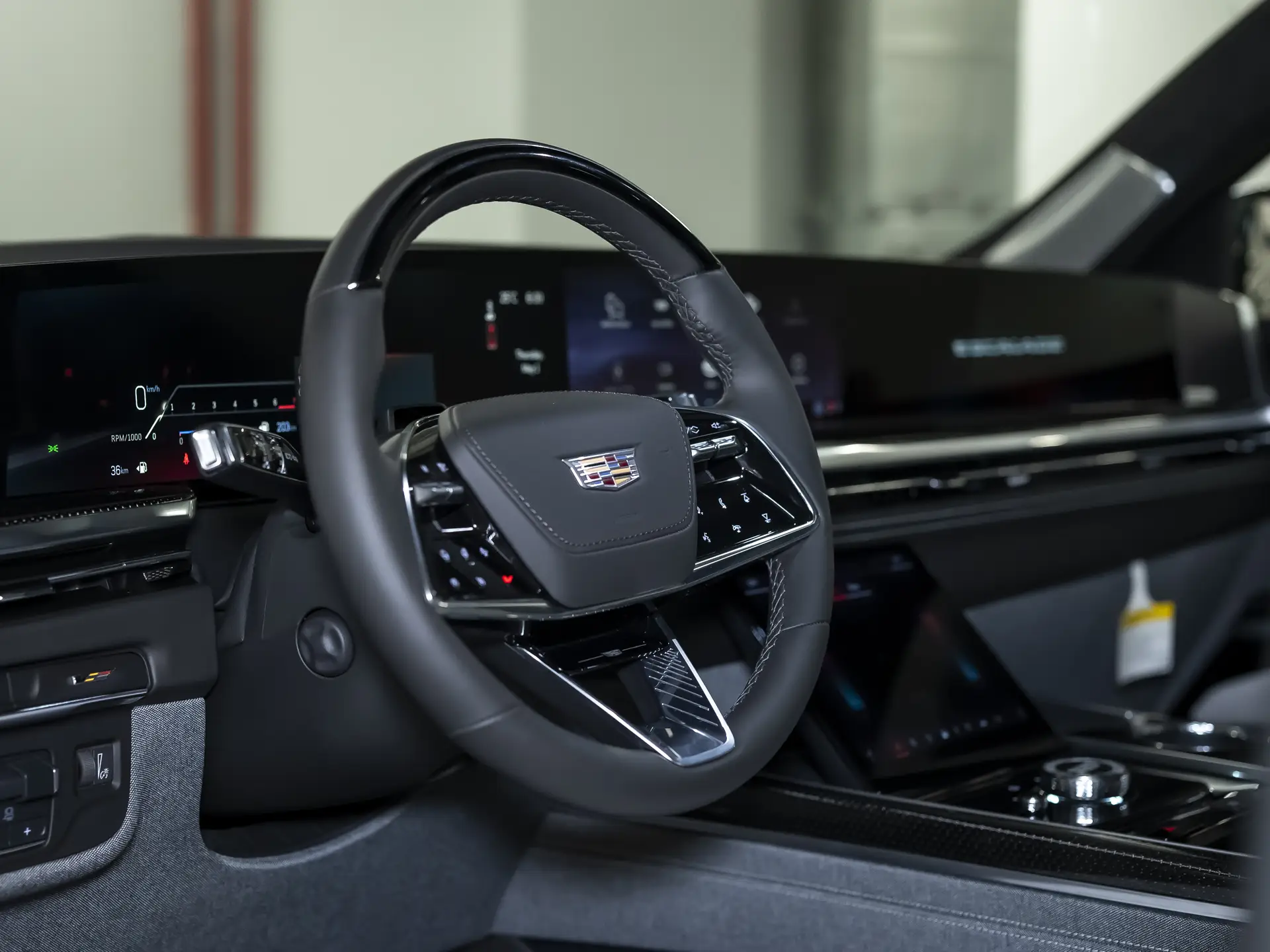 Cadillac Escalade-V, I Рестайлинг, 2024 купить в салоне Million Miles