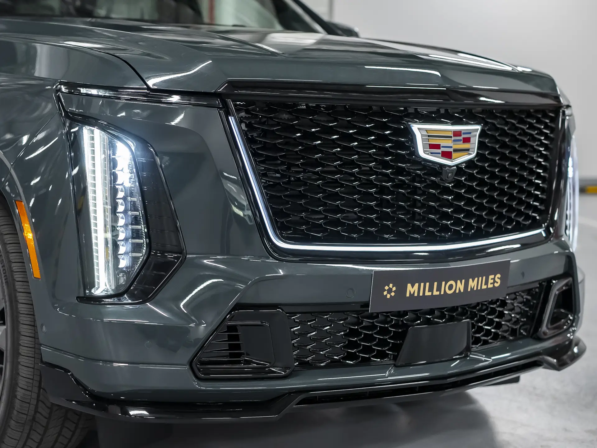 Cadillac Escalade-V, I Рестайлинг, 2024 купить в салоне Million Miles