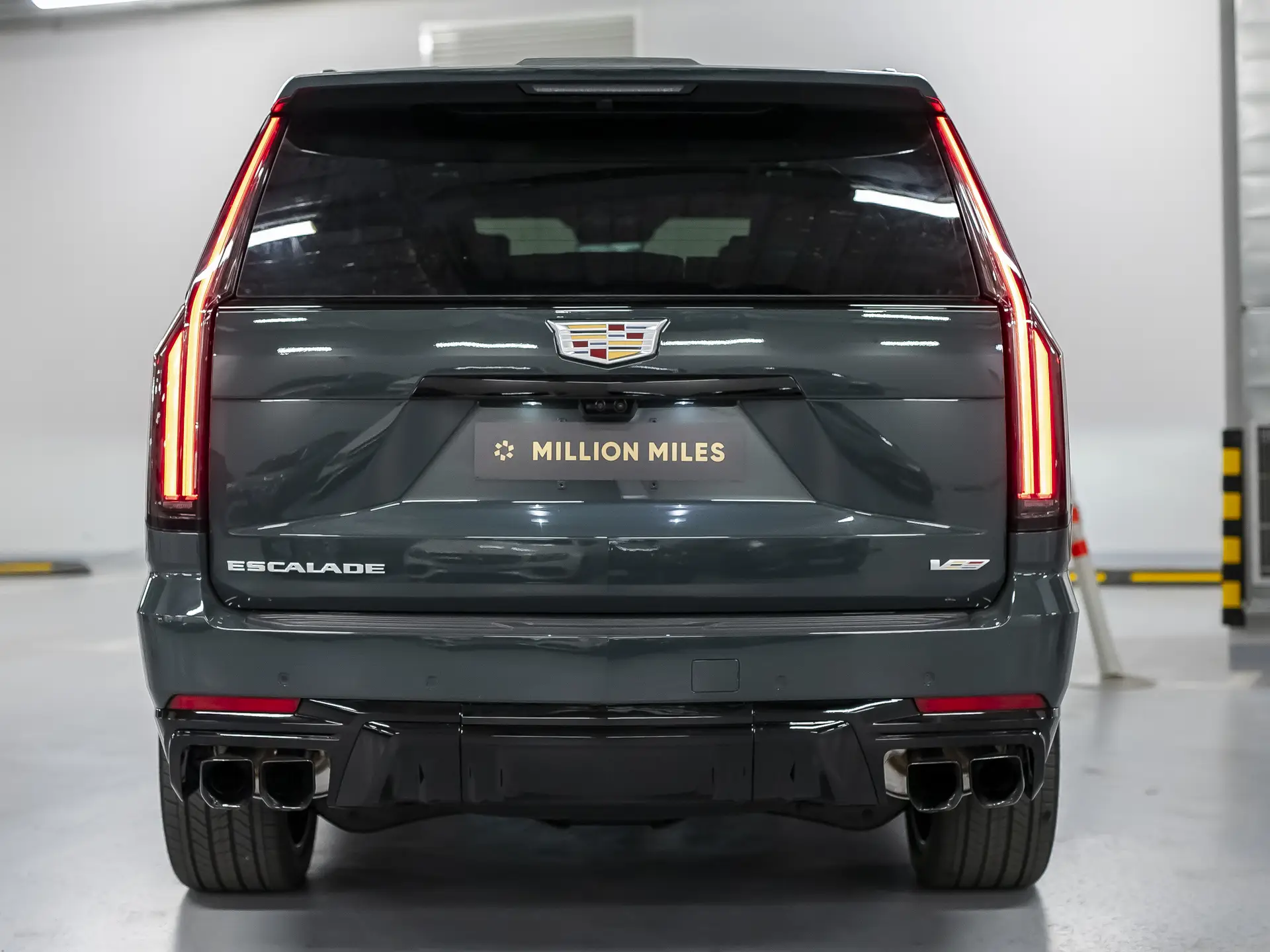 Cadillac Escalade-V, I Рестайлинг, 2024 купить в салоне Million Miles