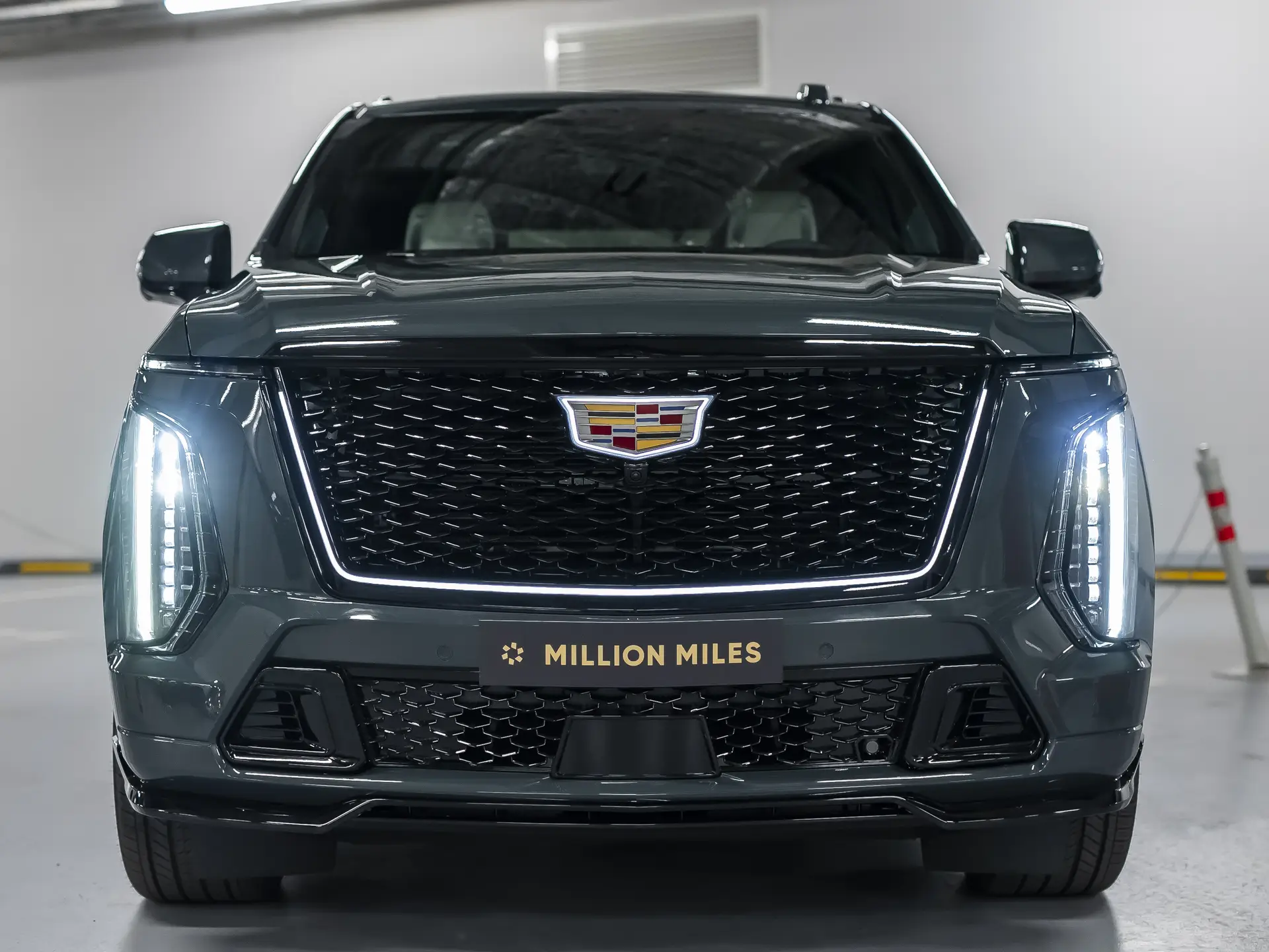 Cadillac Escalade-V, I Рестайлинг, 2024 купить в салоне Million Miles