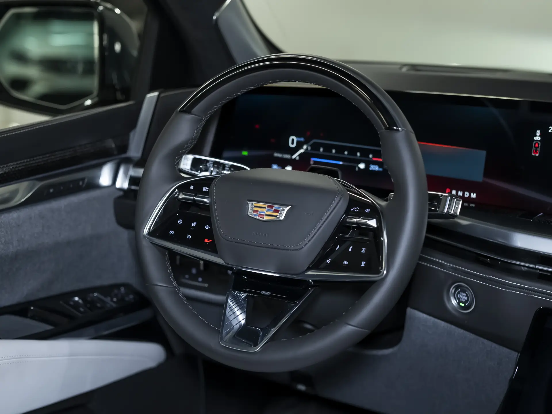 Cadillac Escalade-V, I Рестайлинг, 2024 купить в салоне Million Miles