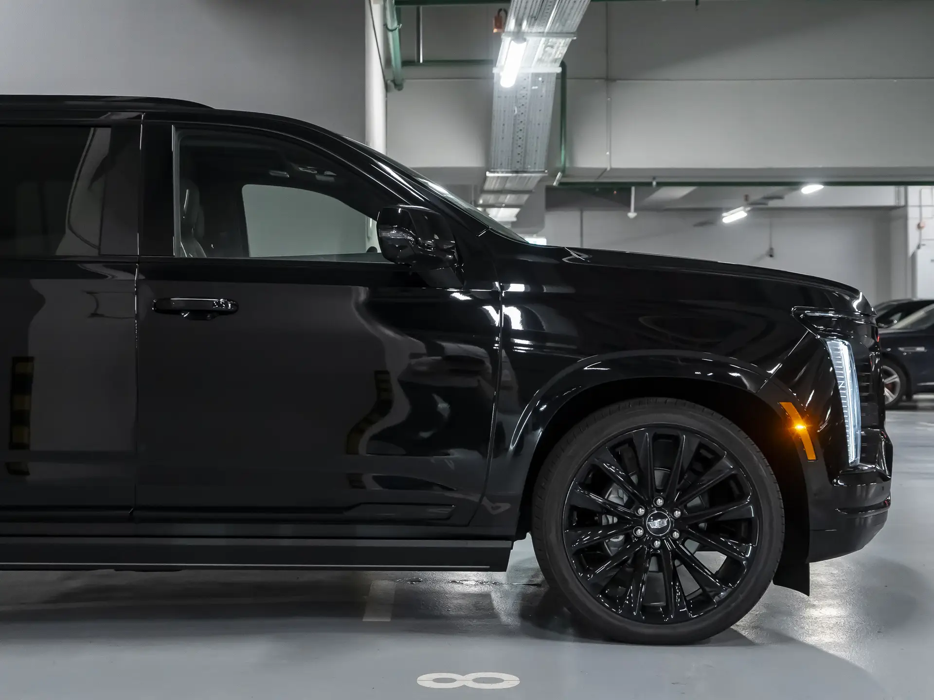 Cadillac Escalade ESV, V Рестайлинг, 2025 купить в салоне Million Miles