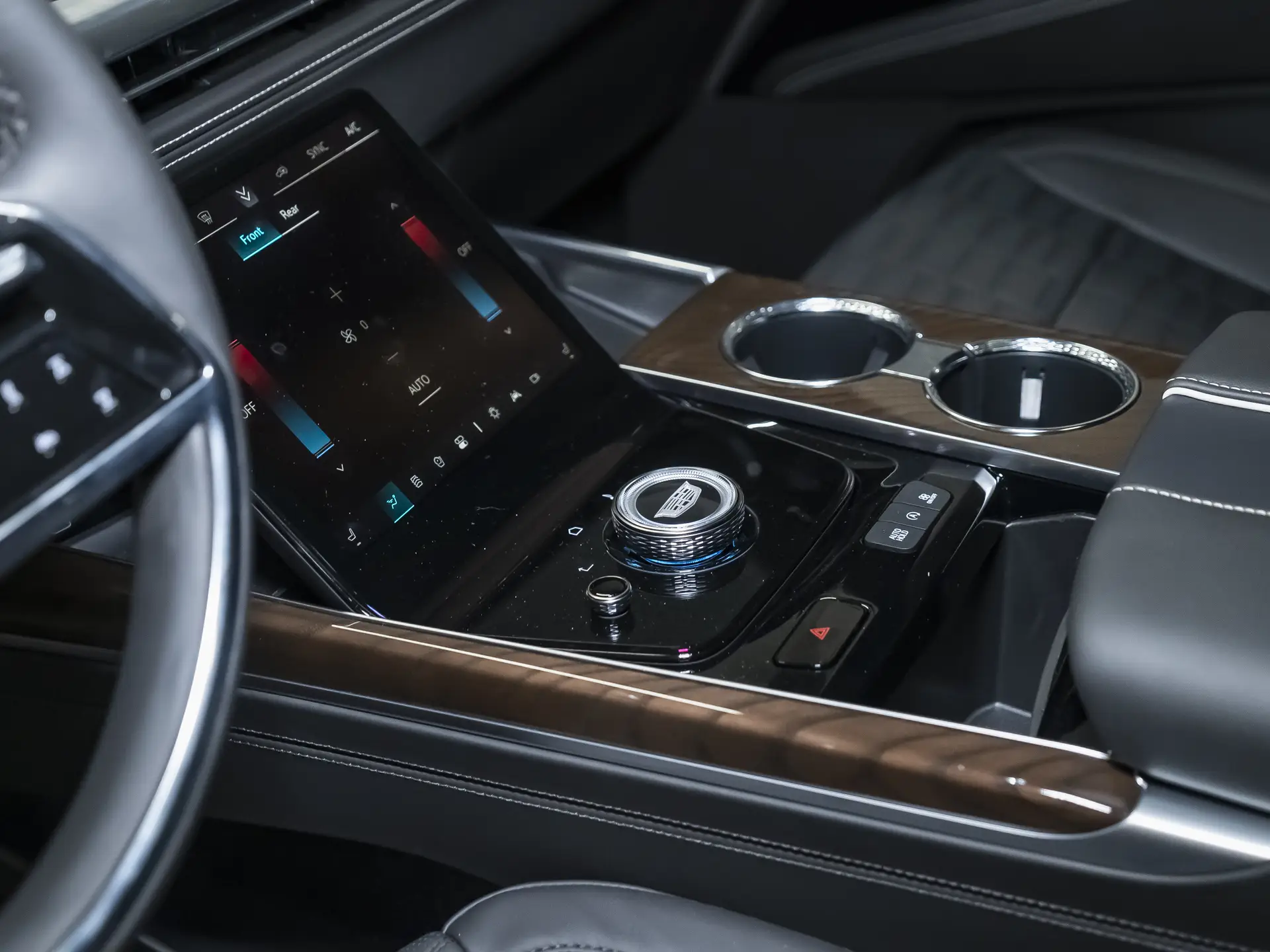 Cadillac Escalade ESV, V Рестайлинг, 2025 купить в салоне Million Miles