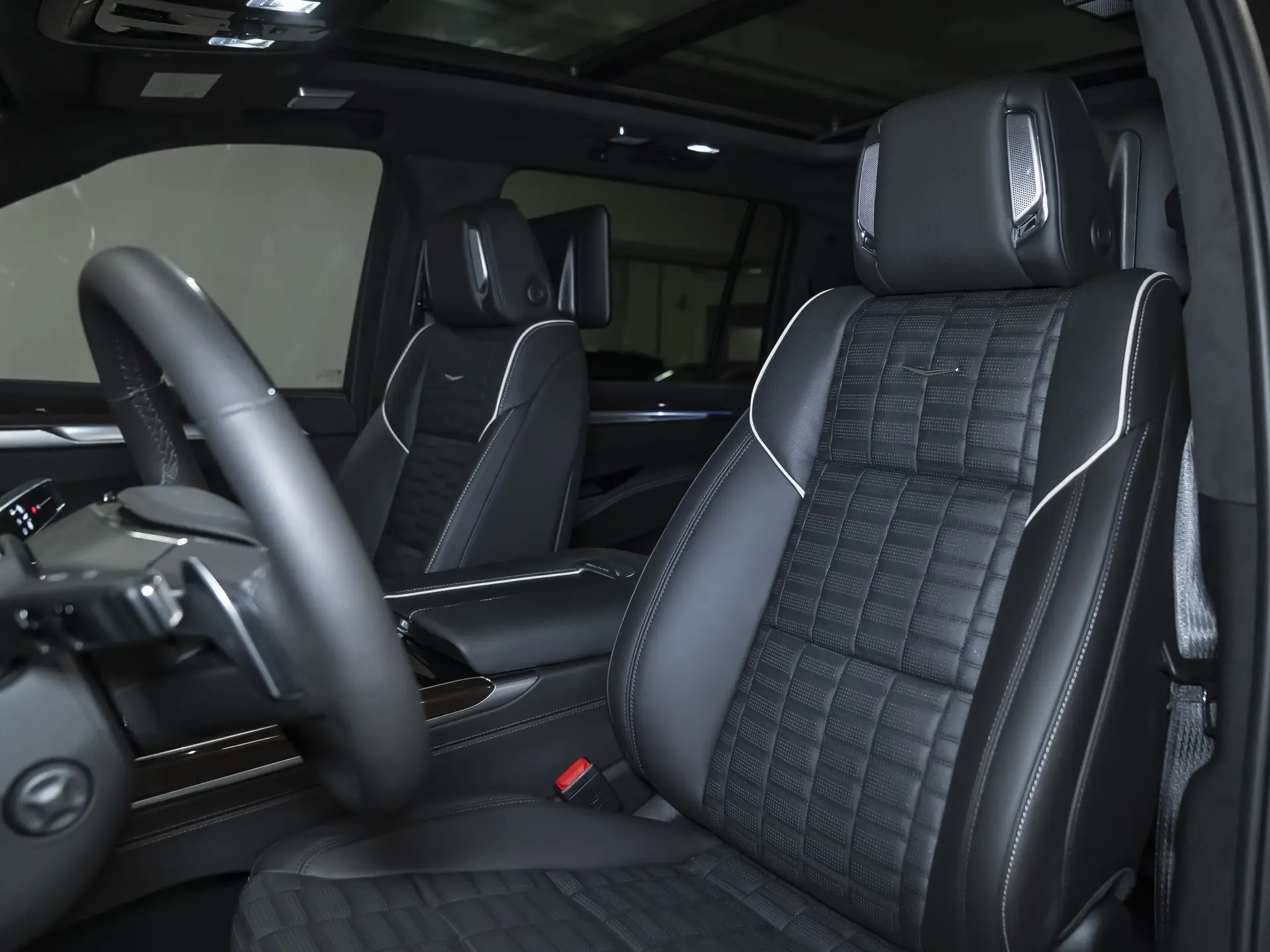 Cadillac Escalade ESV, V Рестайлинг, 2025 купить в салоне Million Miles