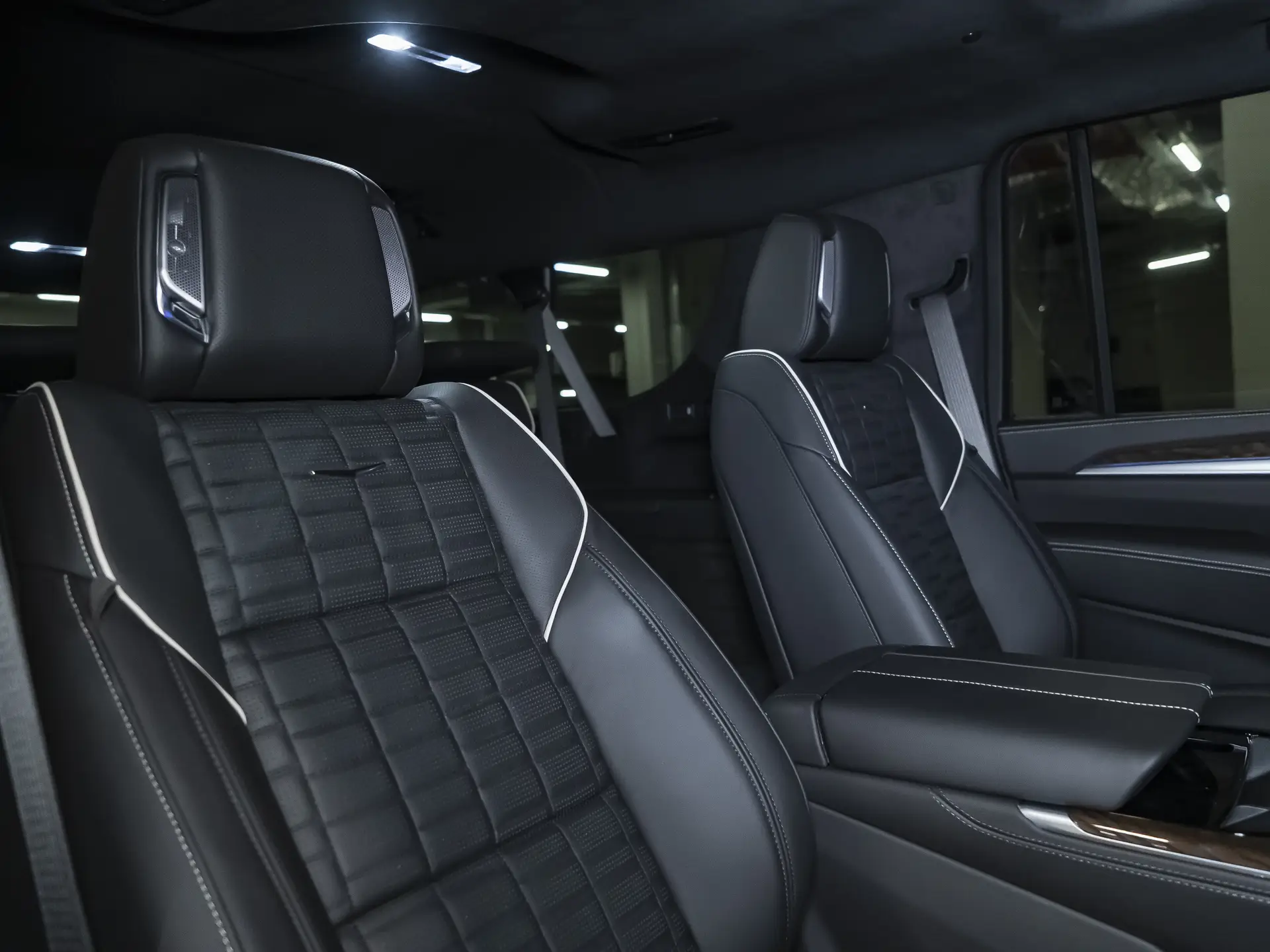 Cadillac Escalade ESV, V Рестайлинг, 2025 купить в салоне Million Miles