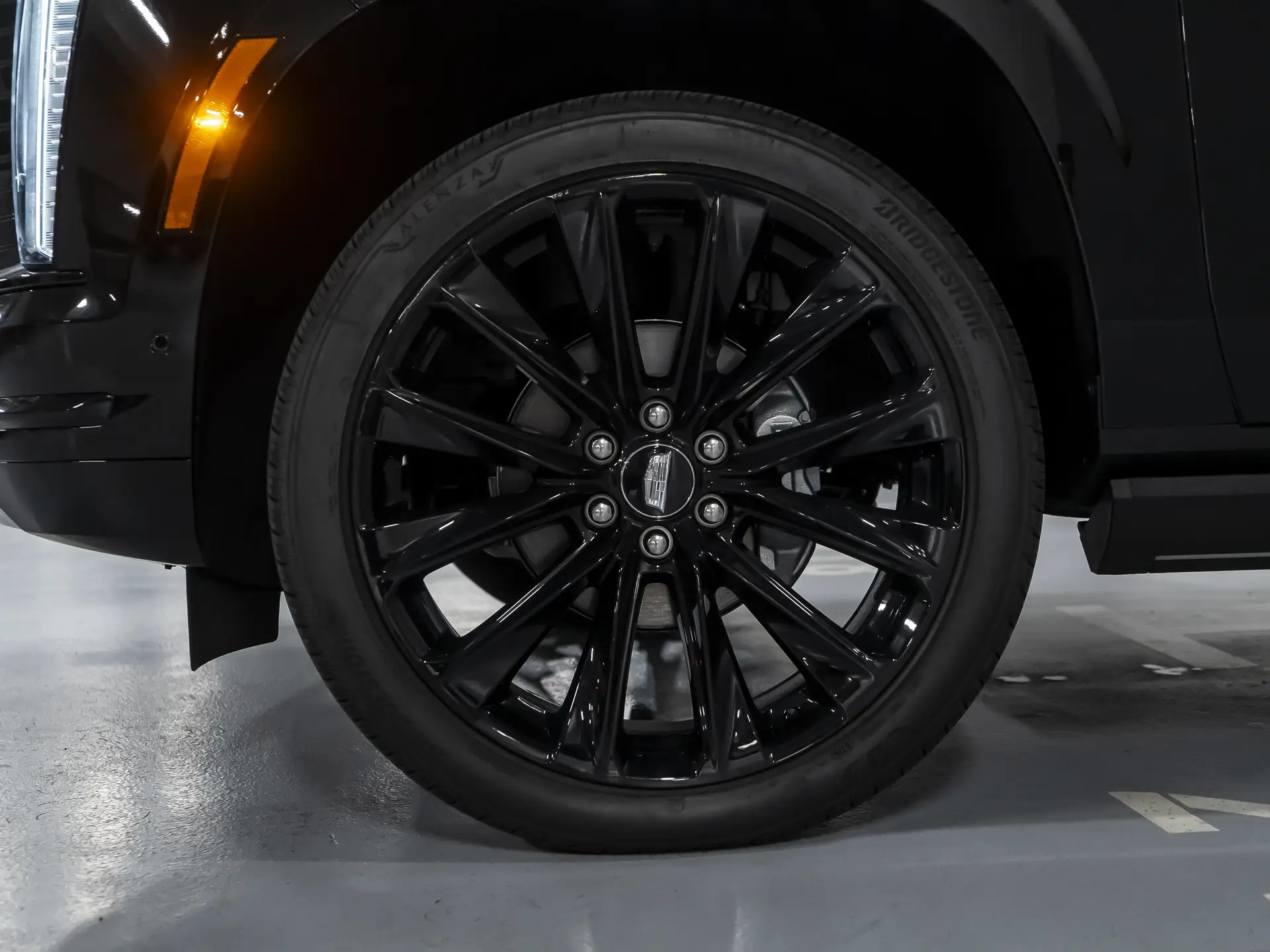 Cadillac Escalade ESV, V Рестайлинг, 2025 купить в салоне Million Miles