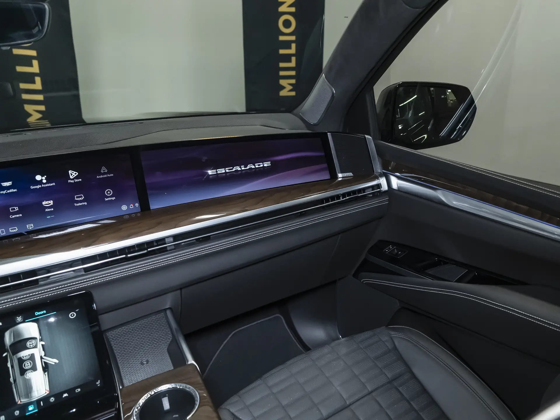 Cadillac Escalade ESV, V Рестайлинг, 2025 купить в салоне Million Miles