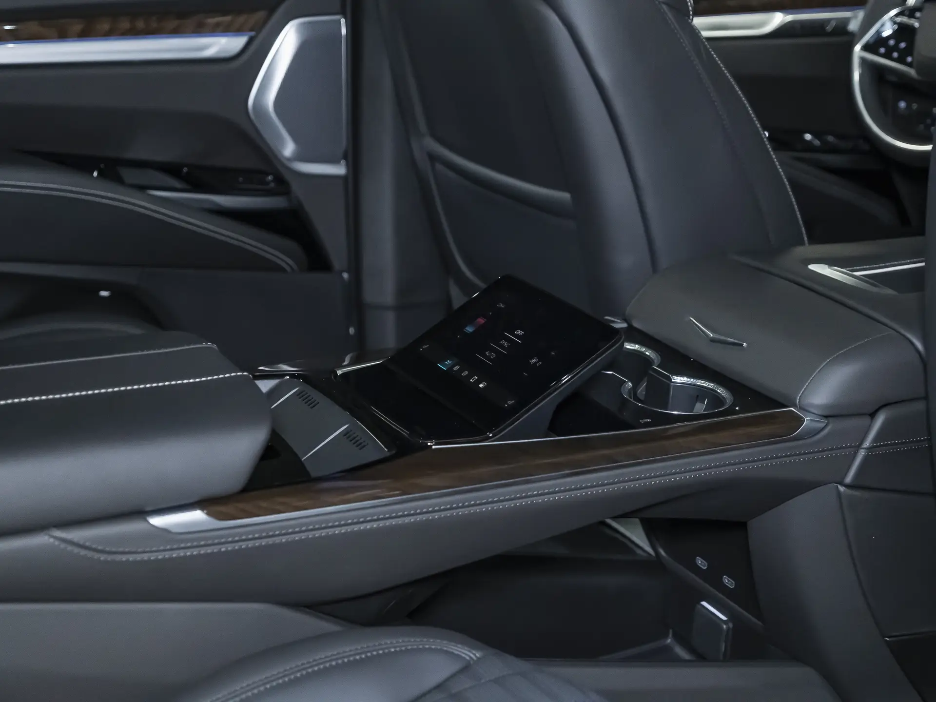 Cadillac Escalade ESV, V Рестайлинг, 2025 купить в салоне Million Miles