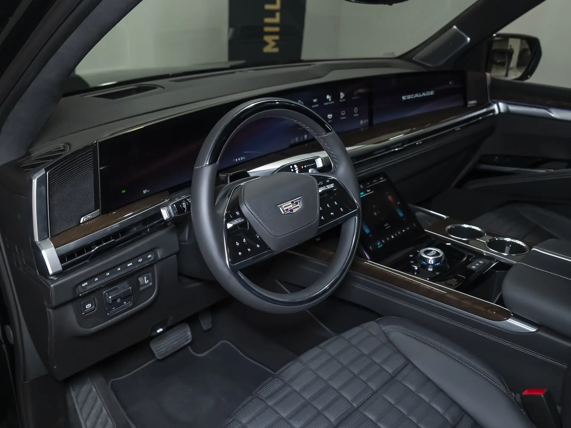 Cadillac Escalade ESV, V Рестайлинг, 2025 купить в салоне Million Miles