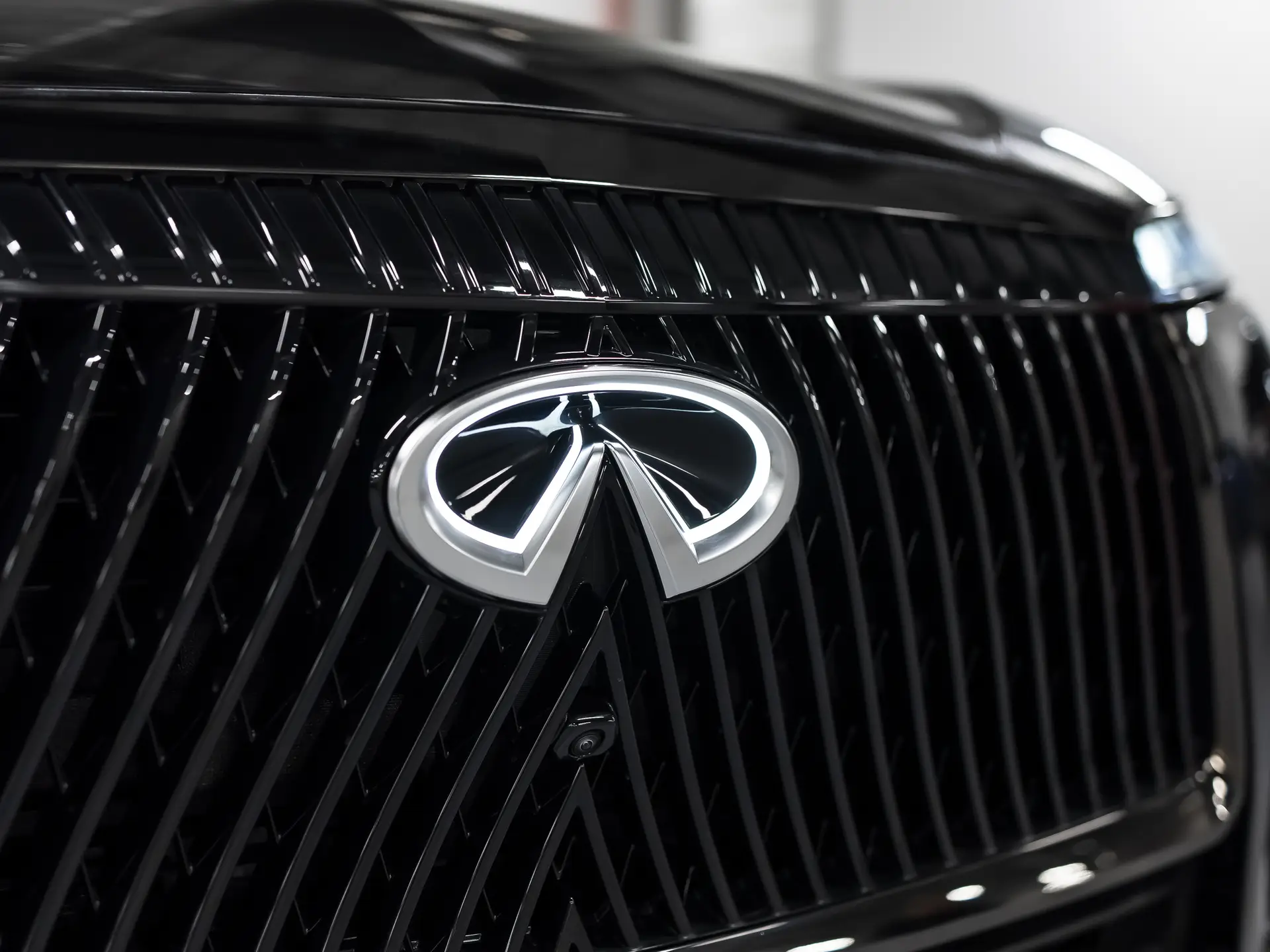 Infiniti QX80, II, 2025 купить в салоне Million Miles