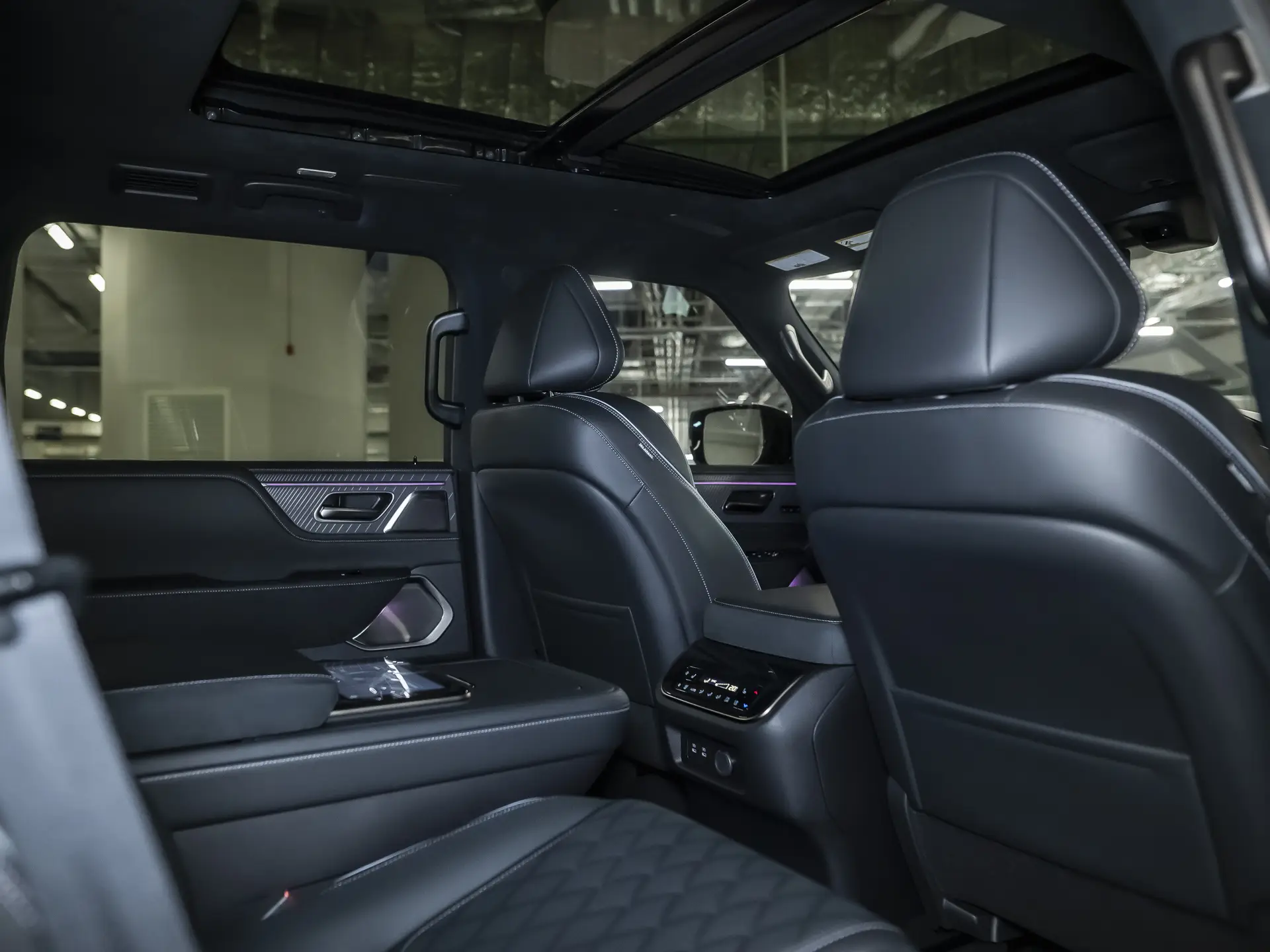 Infiniti QX80, II, 2025 купить в салоне Million Miles