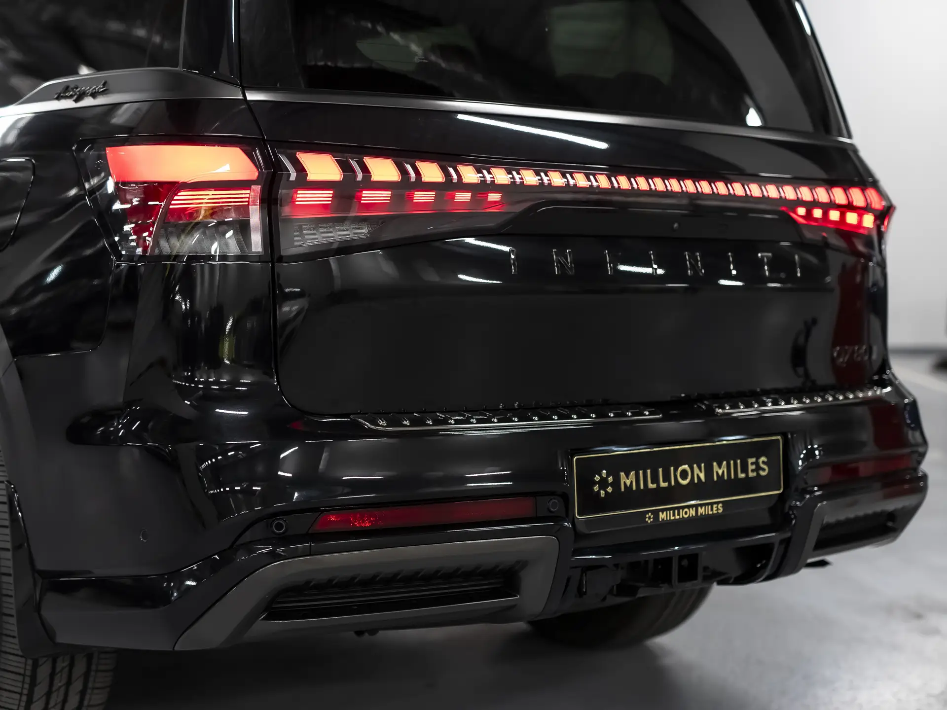 Infiniti QX80, II, 2025 купить в салоне Million Miles