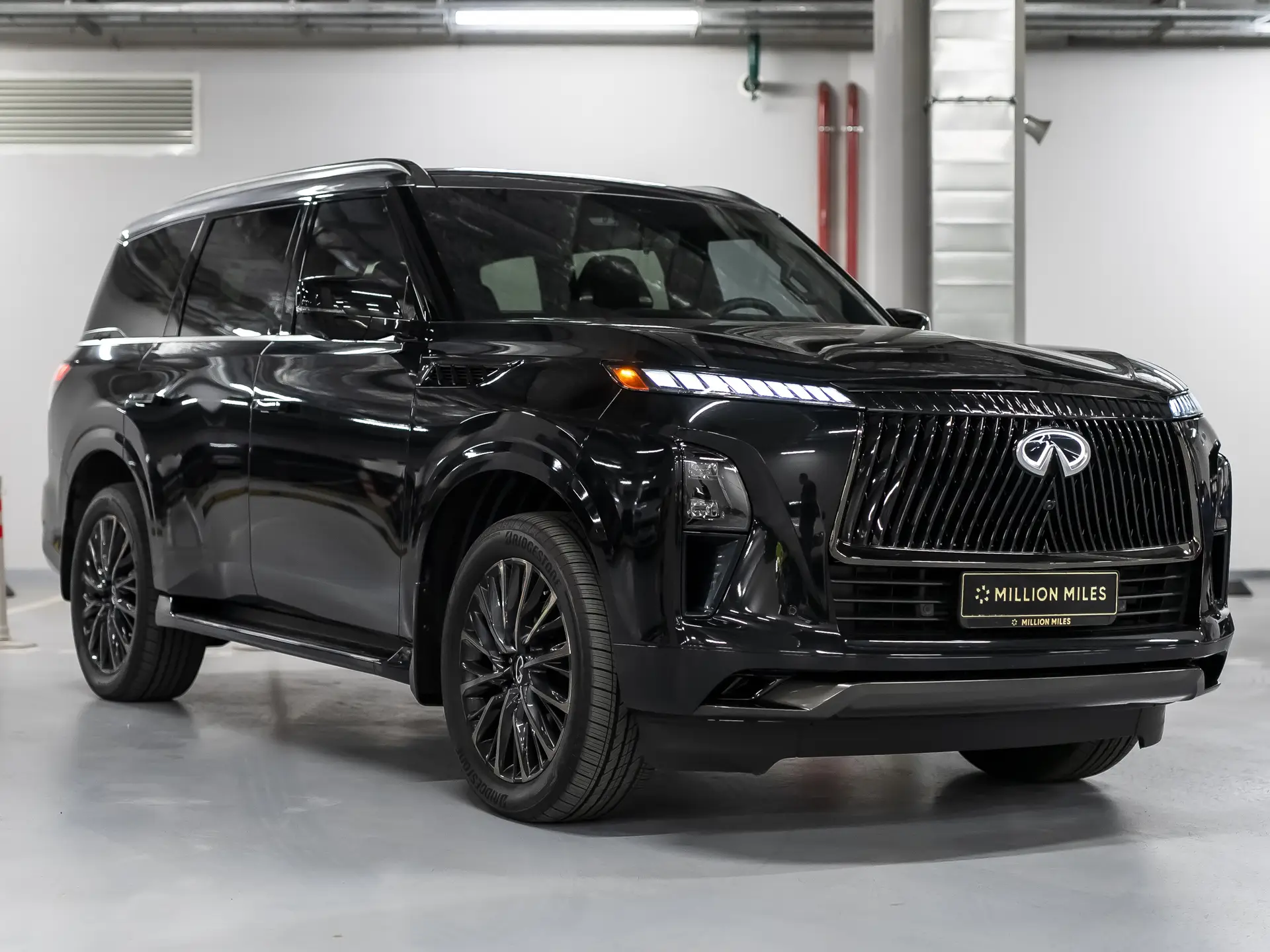 Infiniti QX80, II, 2025 купить в салоне Million Miles