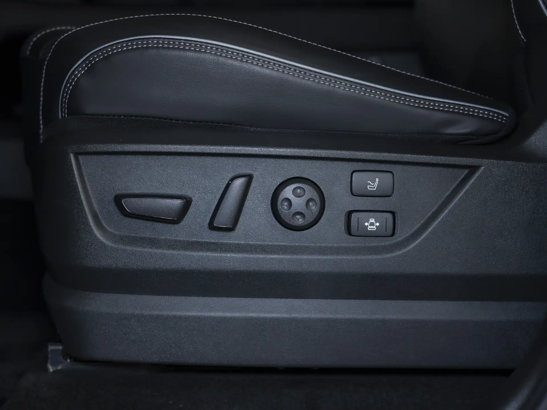 Infiniti QX80, II, 2025 купить в салоне Million Miles