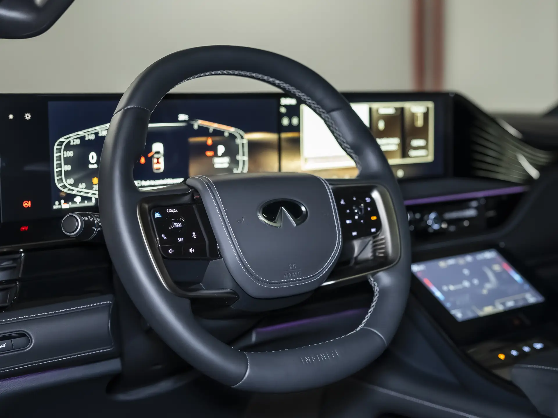 Infiniti QX80, II, 2025 купить в салоне Million Miles