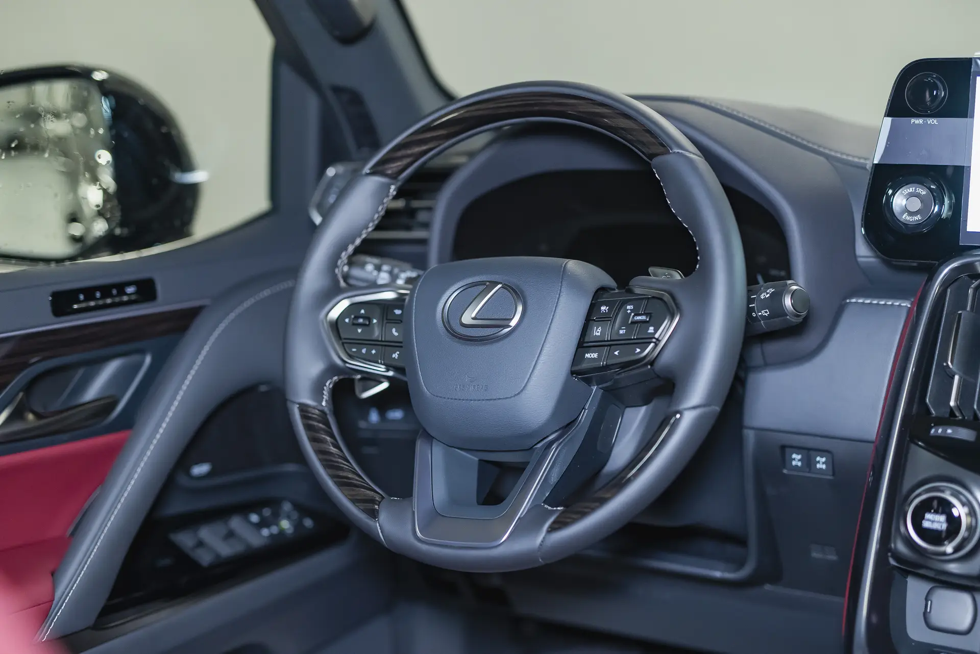 Lexus LX, IV, 2025 купить в салоне Million Miles