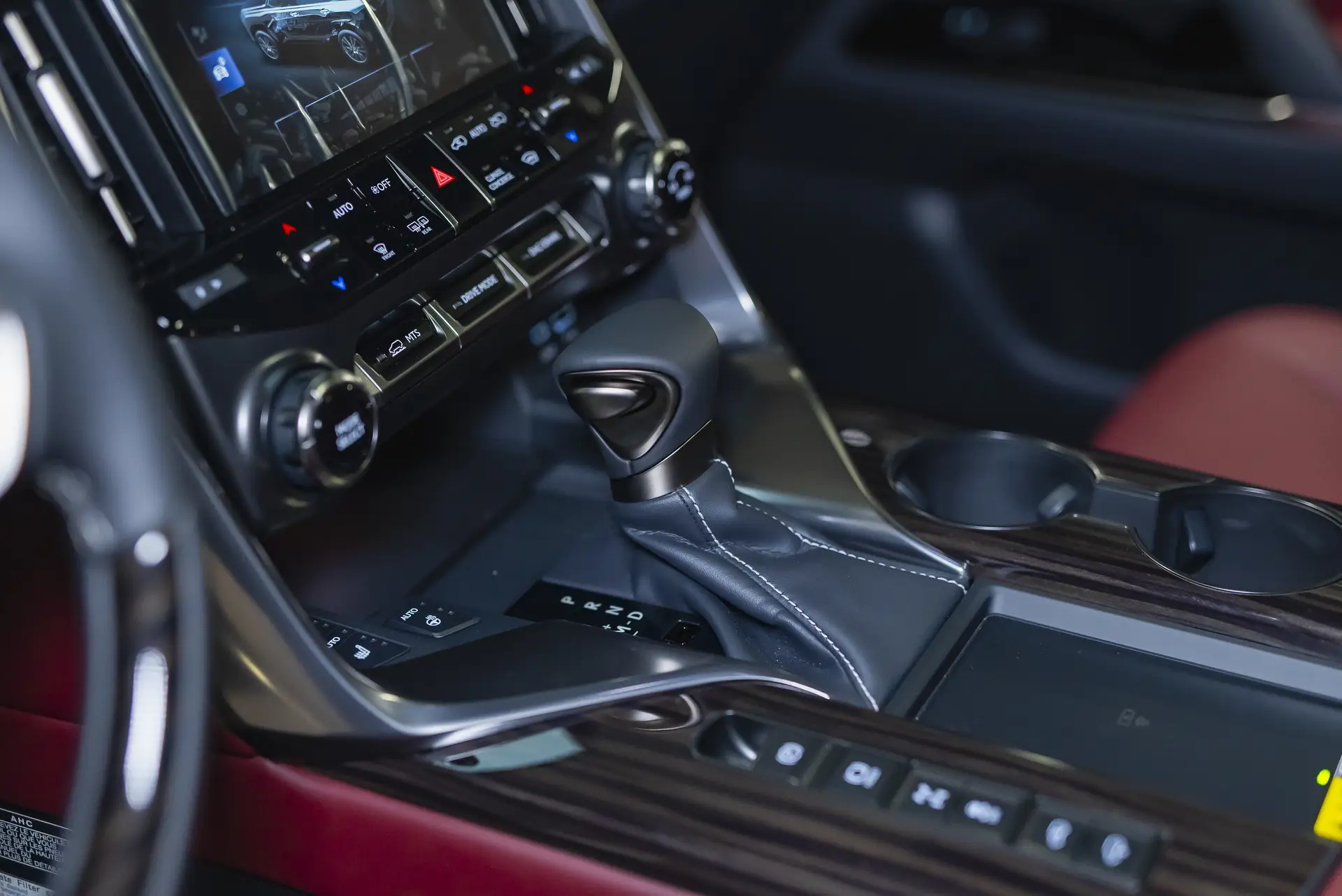 Lexus LX, IV, 2025 купить в салоне Million Miles