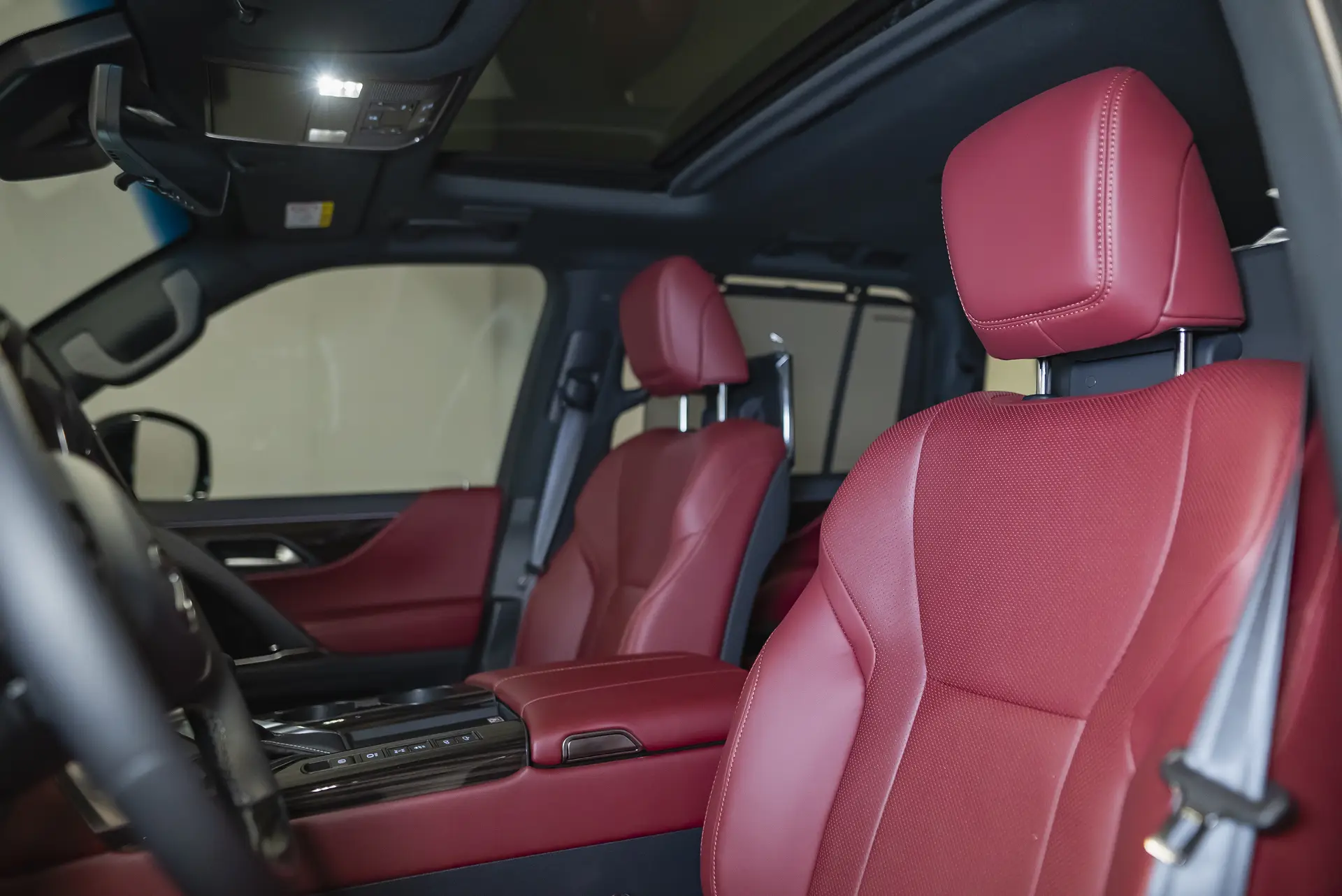 Lexus LX, IV, 2025 купить в салоне Million Miles