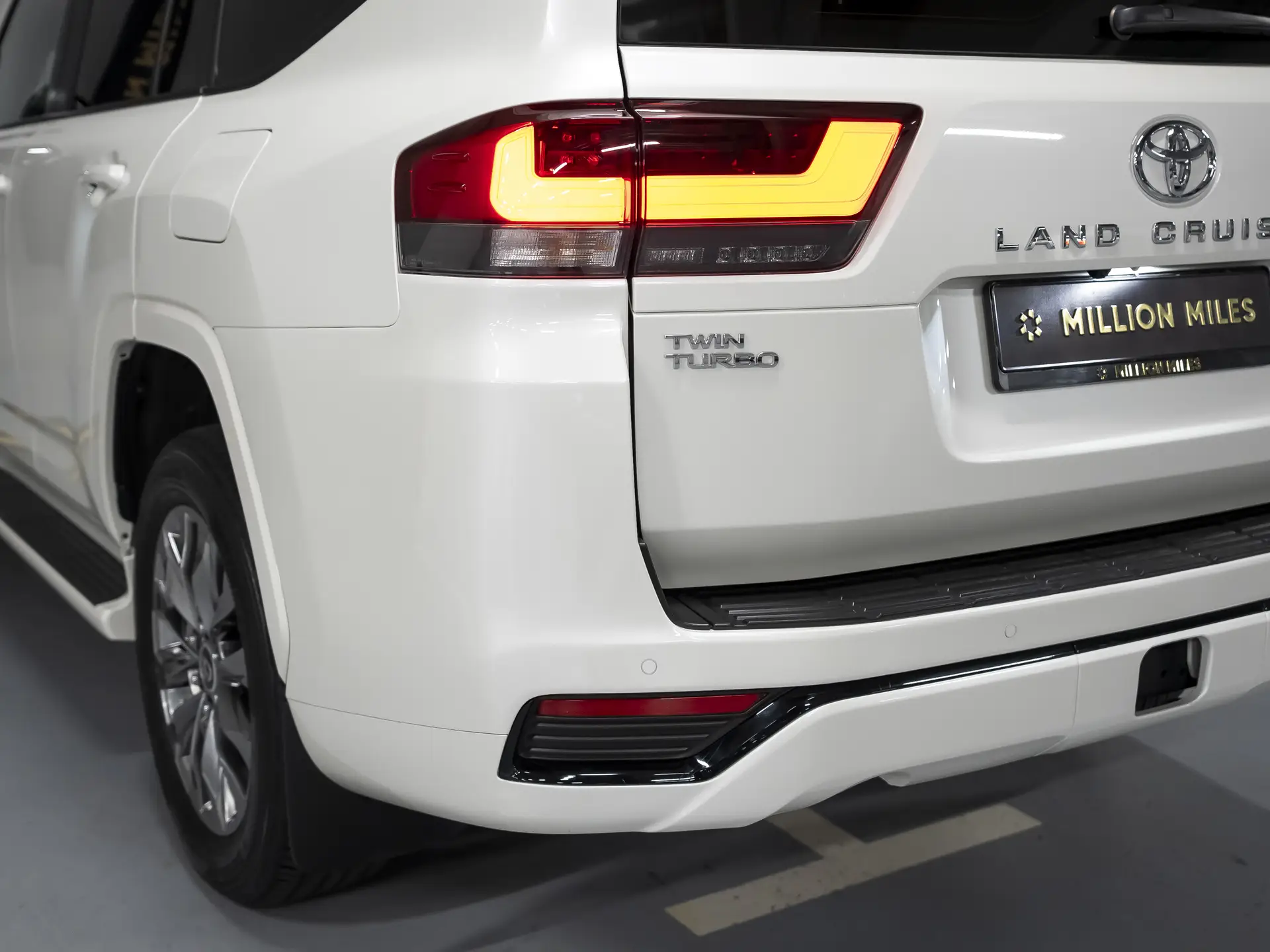 Toyota Land Cruiser, 300 Series, 2022 купить в салоне Million Miles