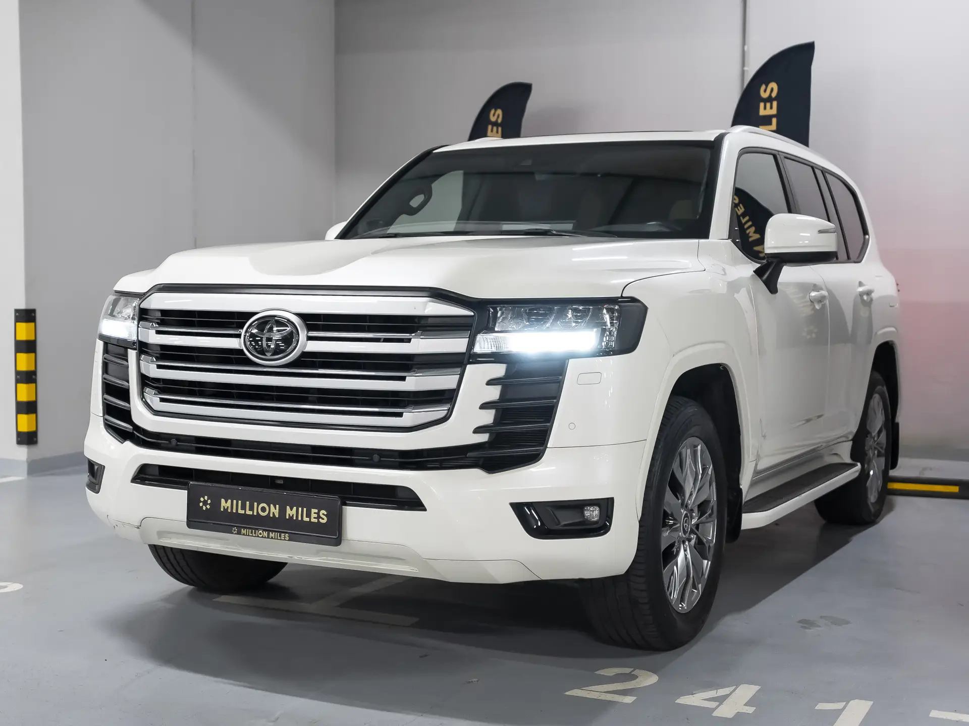 Toyota Land Cruiser, 300 Series, 2022 купить в салоне Million Miles