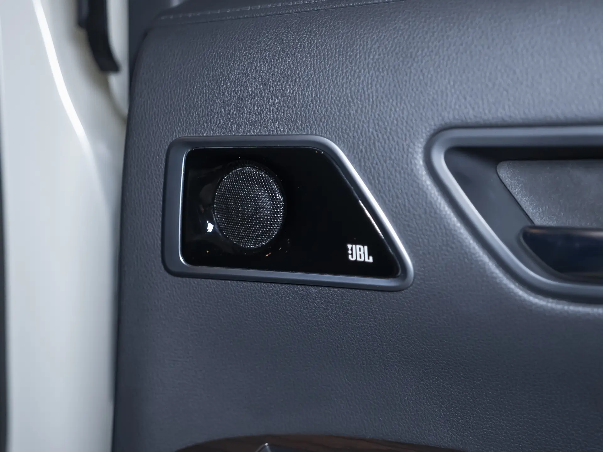 Toyota Land Cruiser, 300 Series, 2022 купить в салоне Million Miles