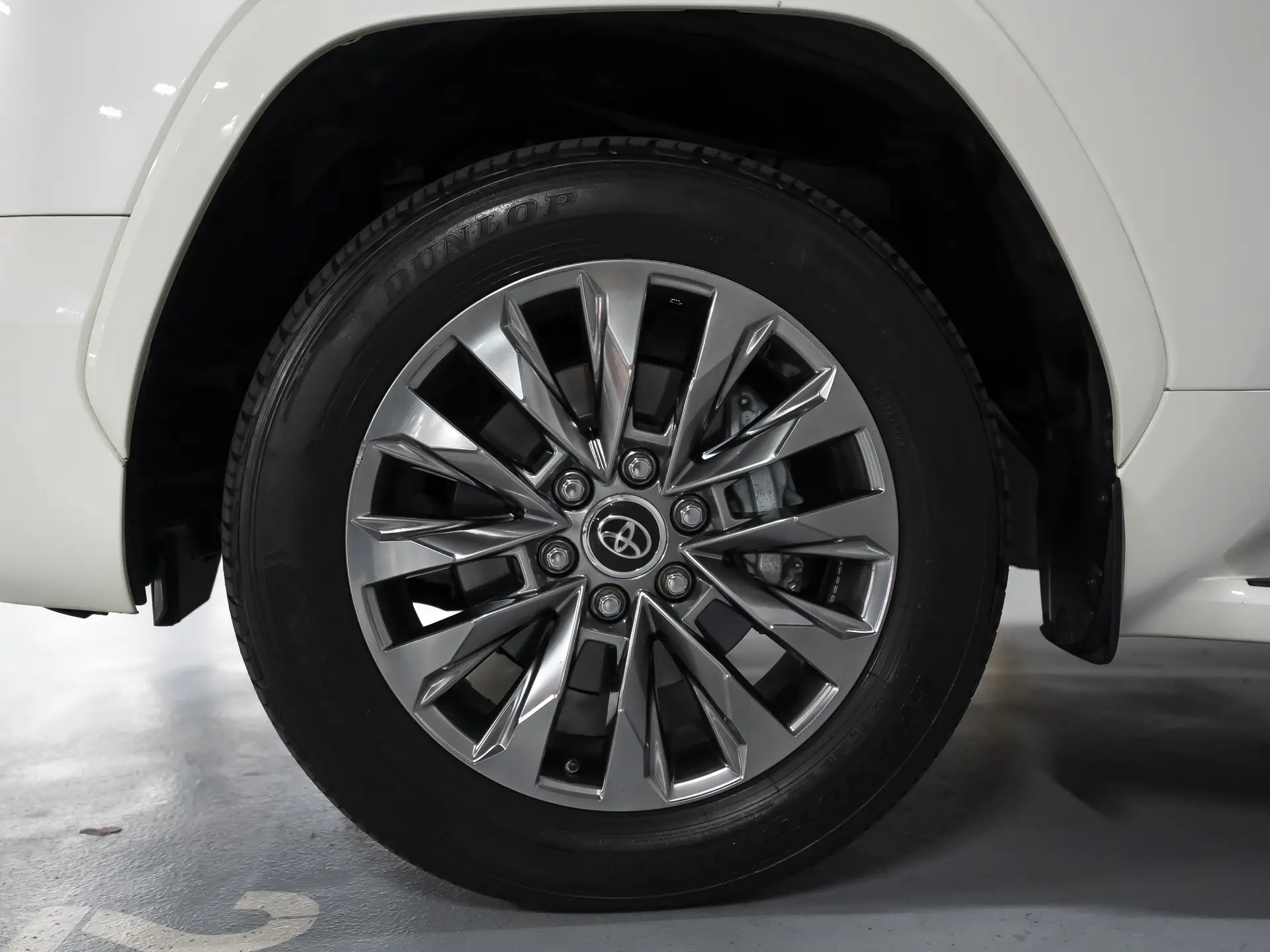 Toyota Land Cruiser, 300 Series, 2022 купить в салоне Million Miles