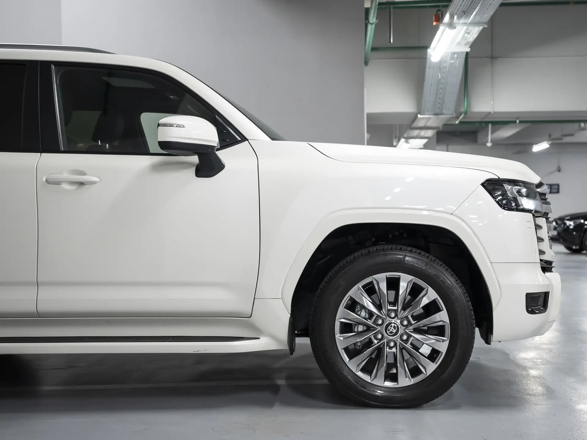 Toyota Land Cruiser, 300 Series, 2022 купить в салоне Million Miles