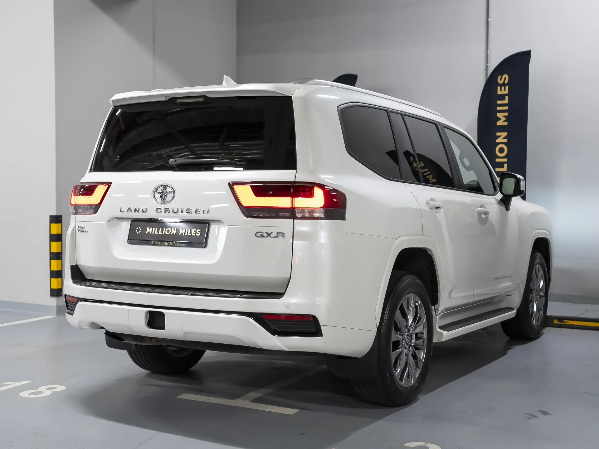 Toyota Land Cruiser, 300 Series, 2022 купить в салоне Million Miles