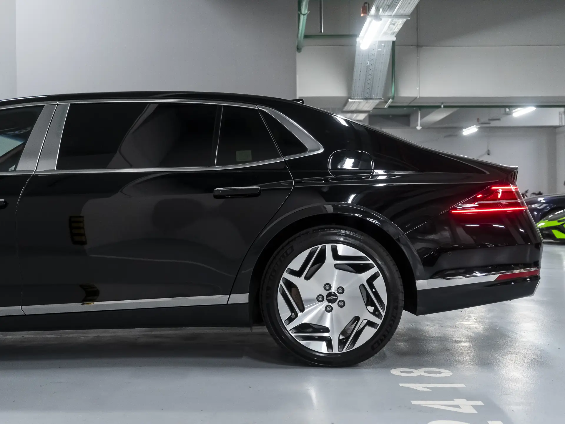 Genesis G90, II, 2023 купить в салоне Million Miles