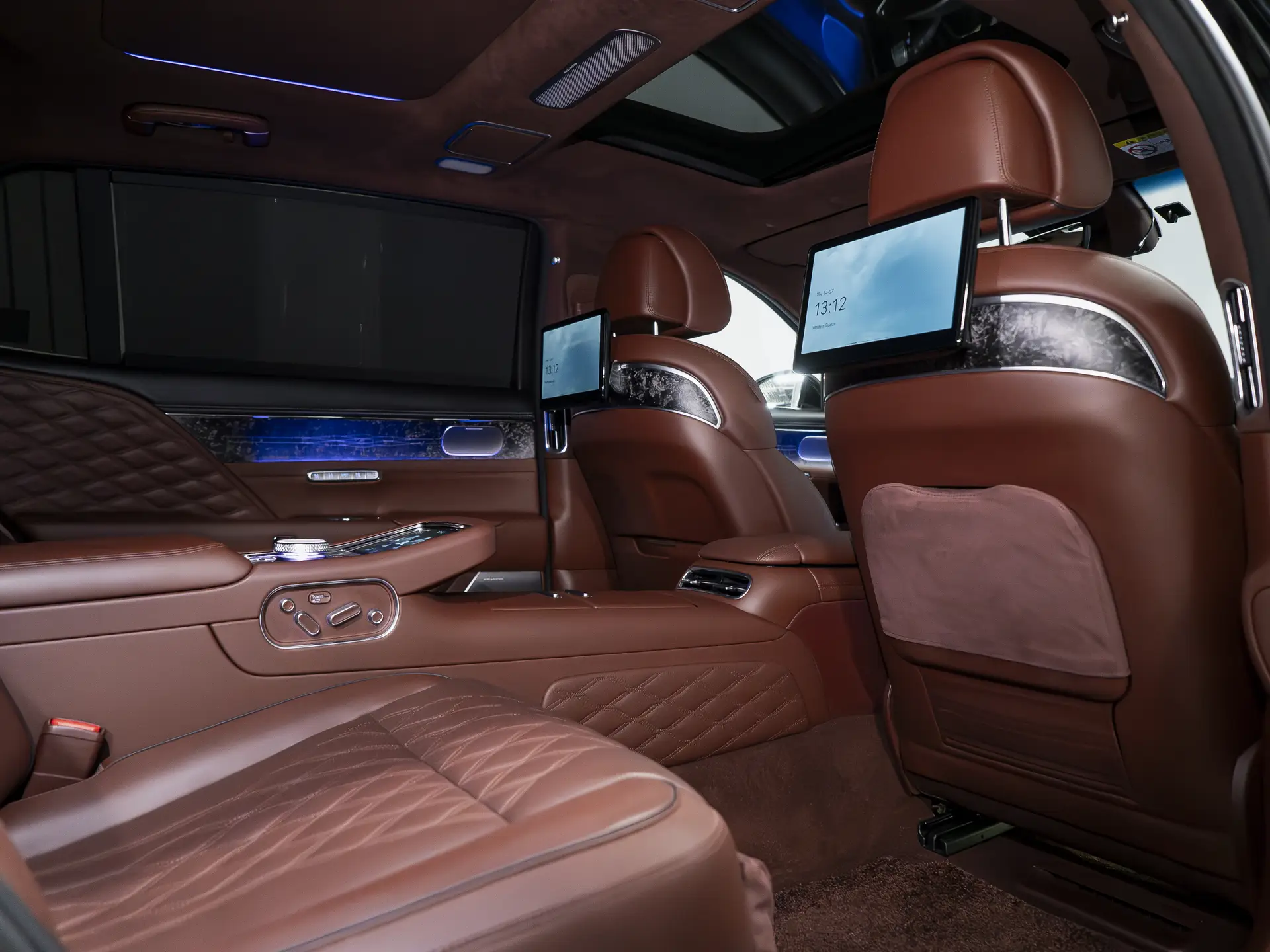 Genesis G90, II, 2023 купить в салоне Million Miles