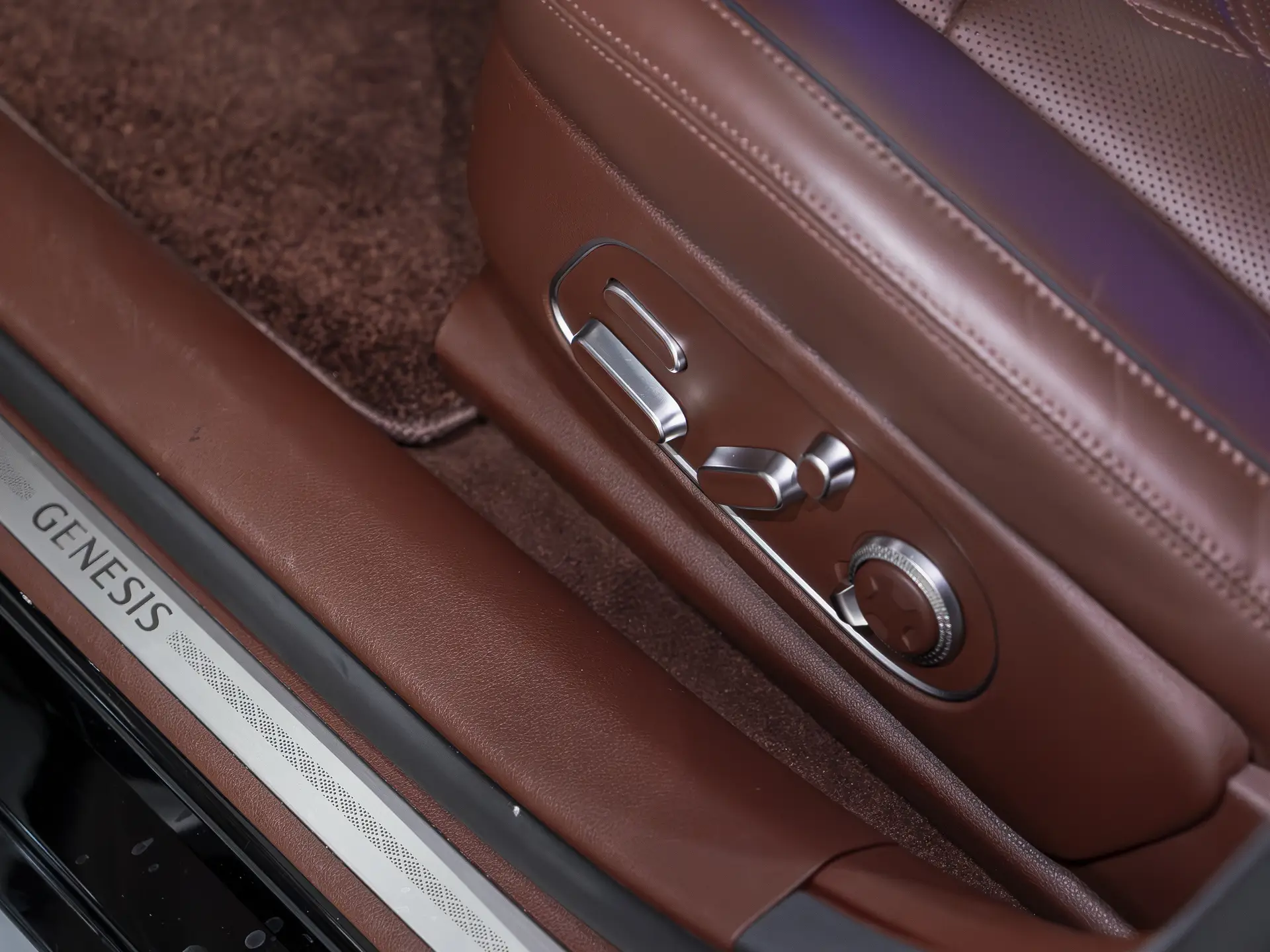 Genesis G90, II, 2023 купить в салоне Million Miles