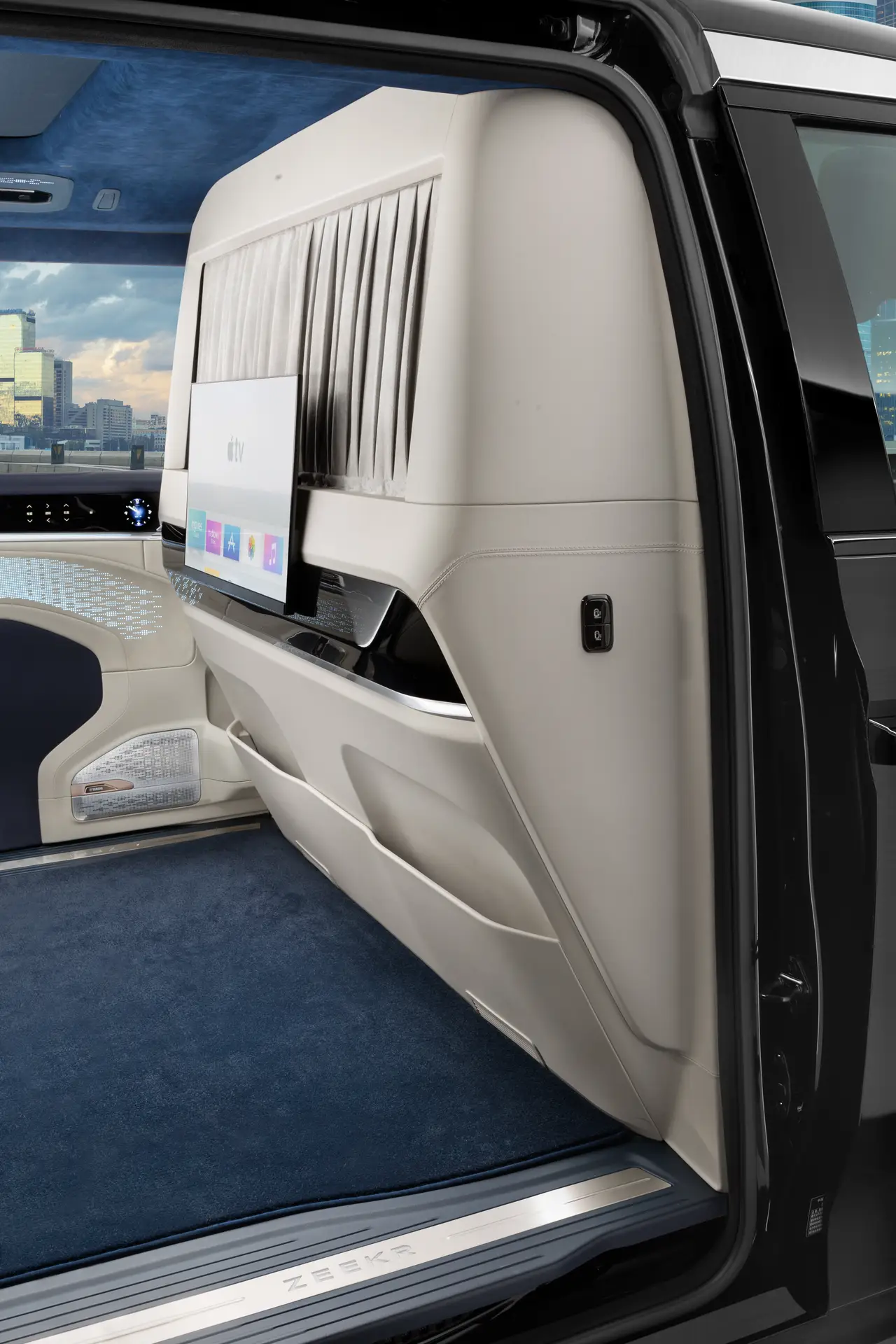 Zeekr 009, I Рестайлинг, 2025 купить в салоне Million Miles