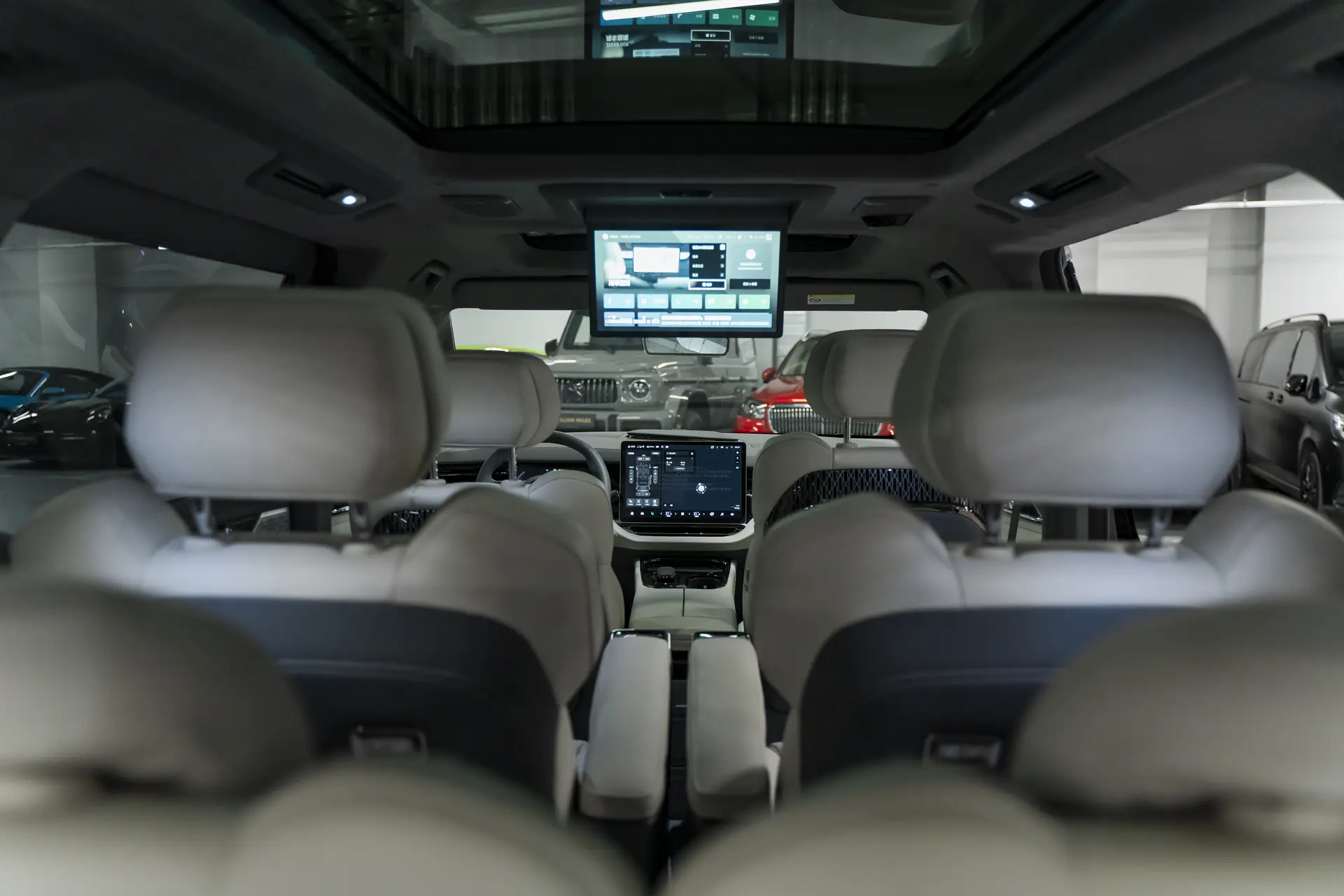 Zeekr 009, I Рестайлинг, 2025 купить в салоне Million Miles