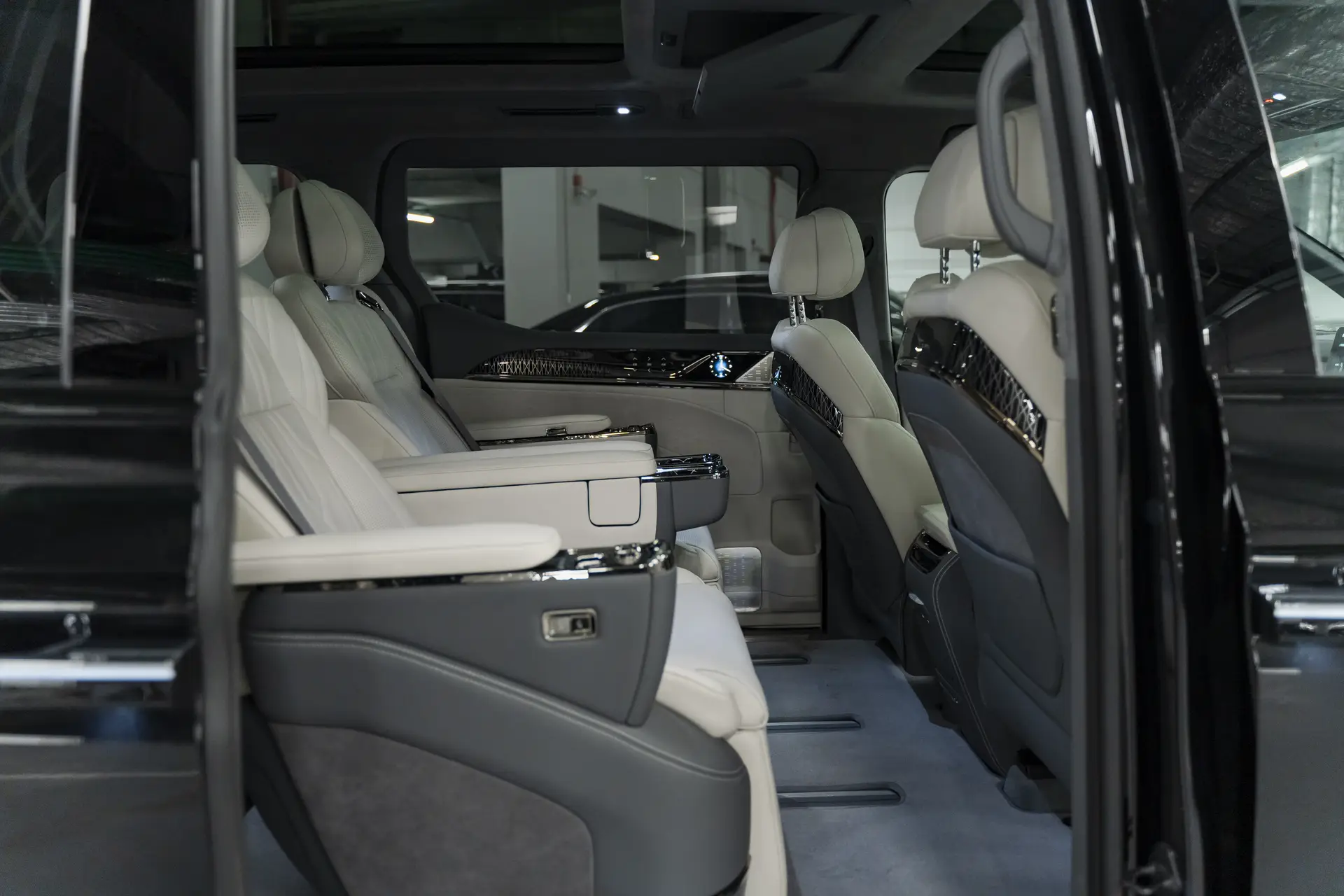 Zeekr 009, I Рестайлинг, 2025 купить в салоне Million Miles