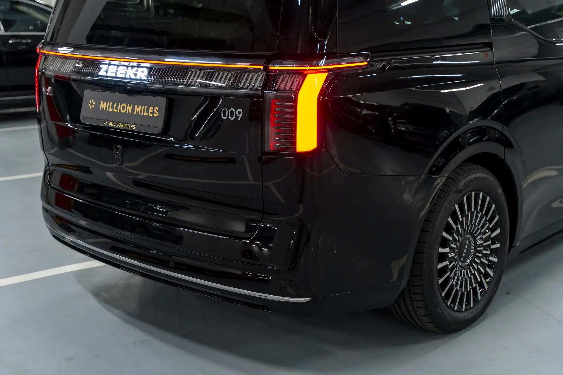 Zeekr 009, I Рестайлинг, 2025 купить в салоне Million Miles
