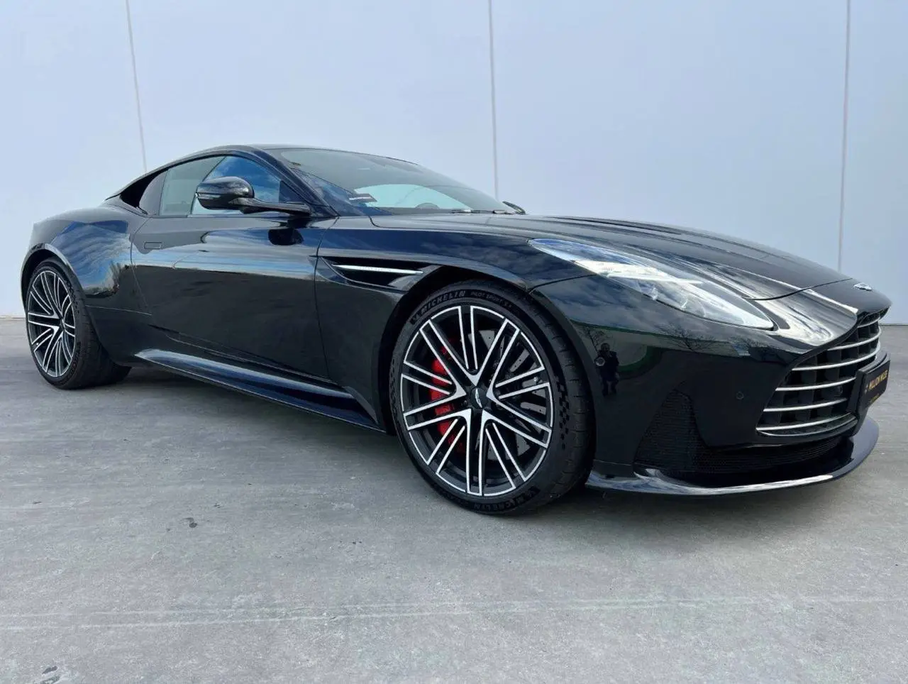 Aston Martin DB12, I, 2025 купить в салоне Million Miles