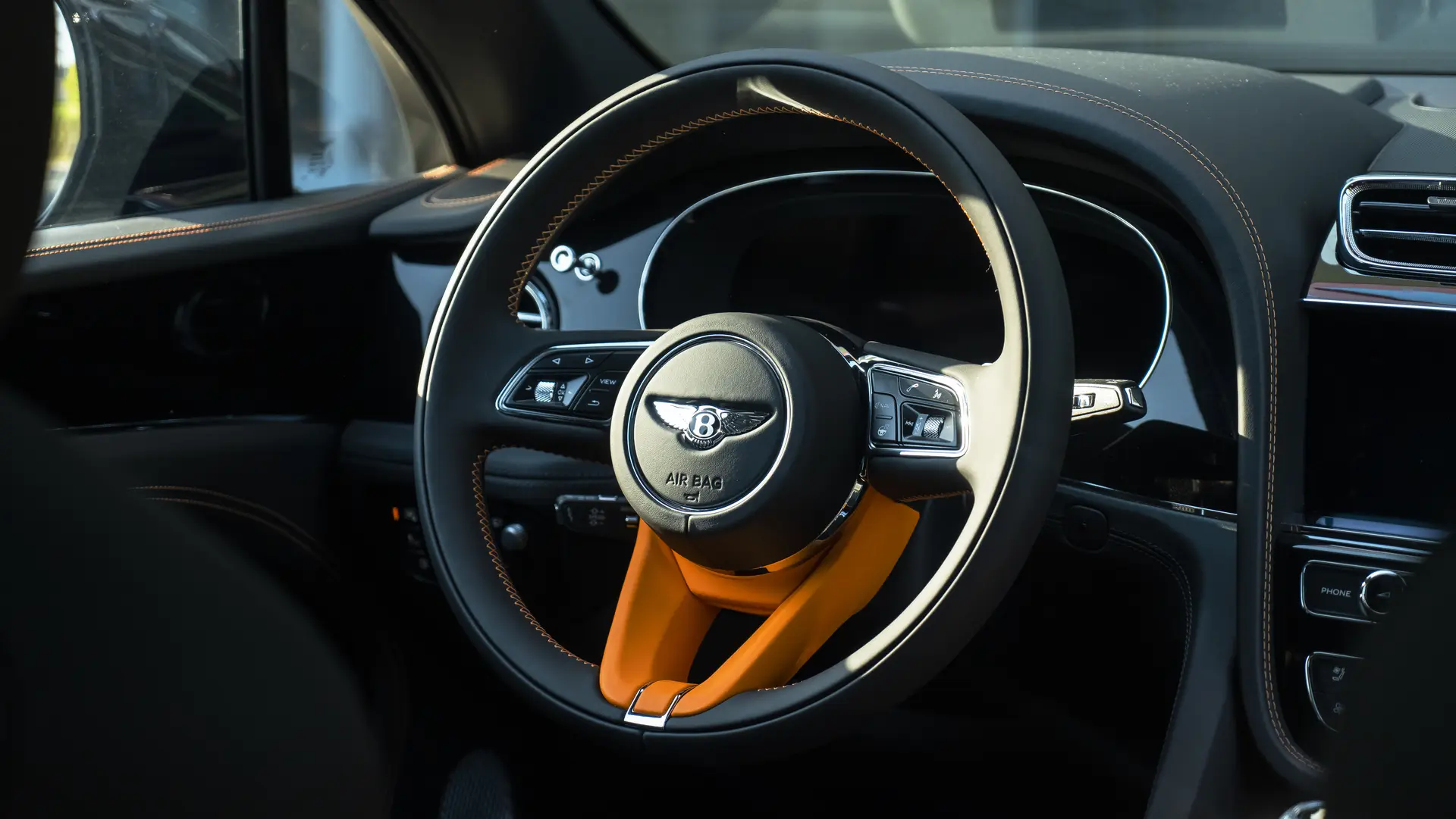 Bentley Bentayga, I Рестайлинг, 2024 купить в салоне Million Miles