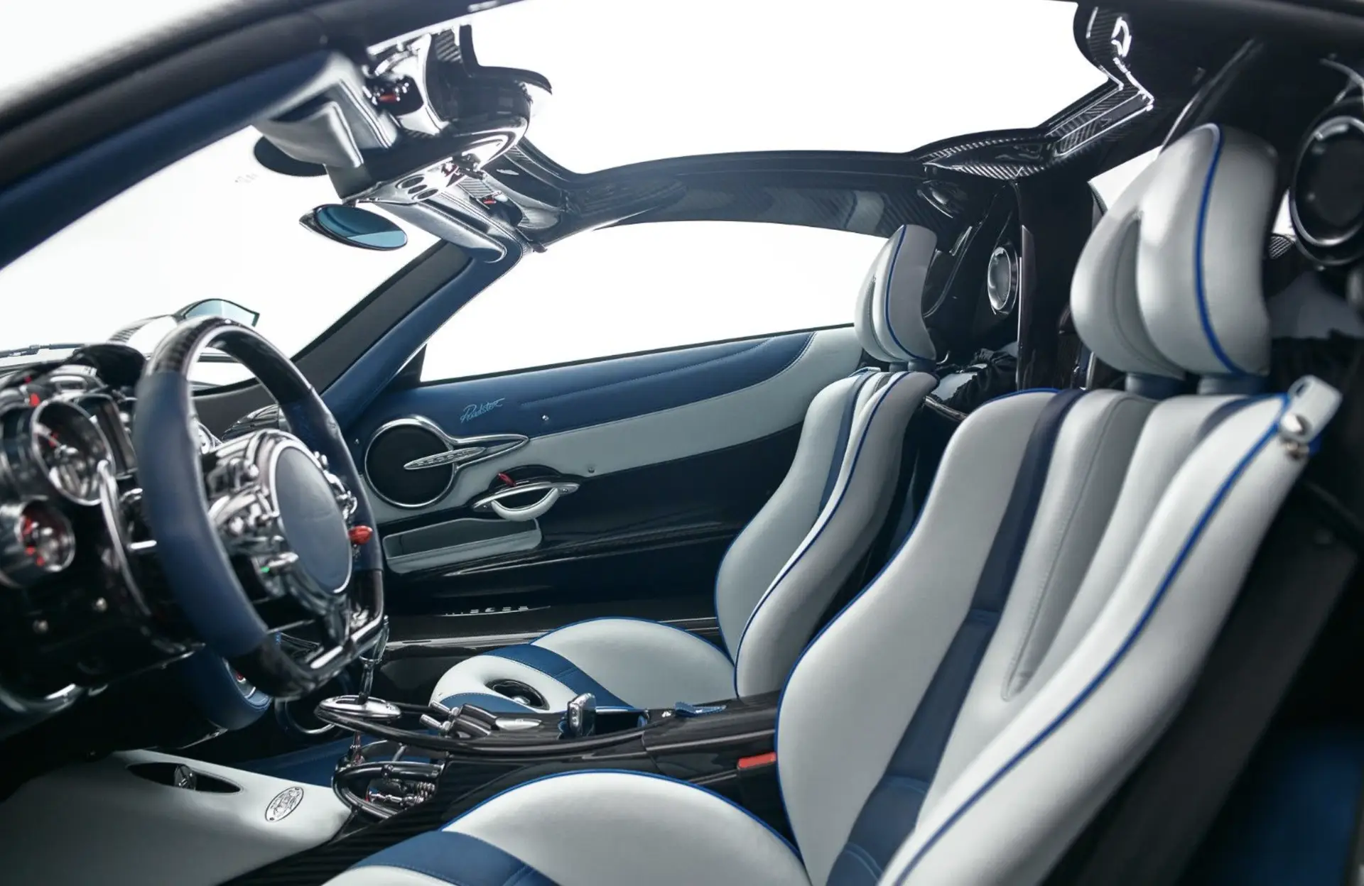 Pagani Huayra, I, 2024 купить в салоне Million Miles