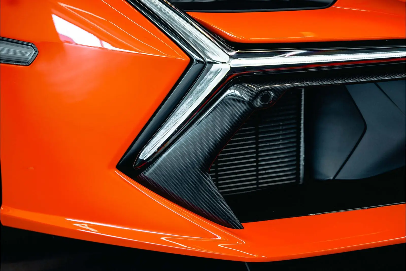 Lamborghini Revuelto, I, 2025 купить в салоне Million Miles