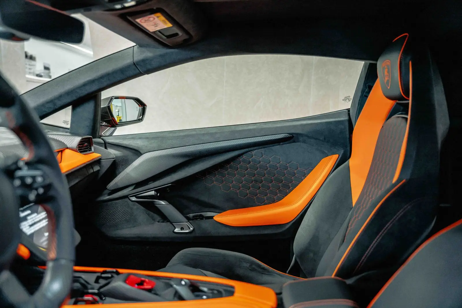Lamborghini Revuelto, I, 2025 купить в салоне Million Miles