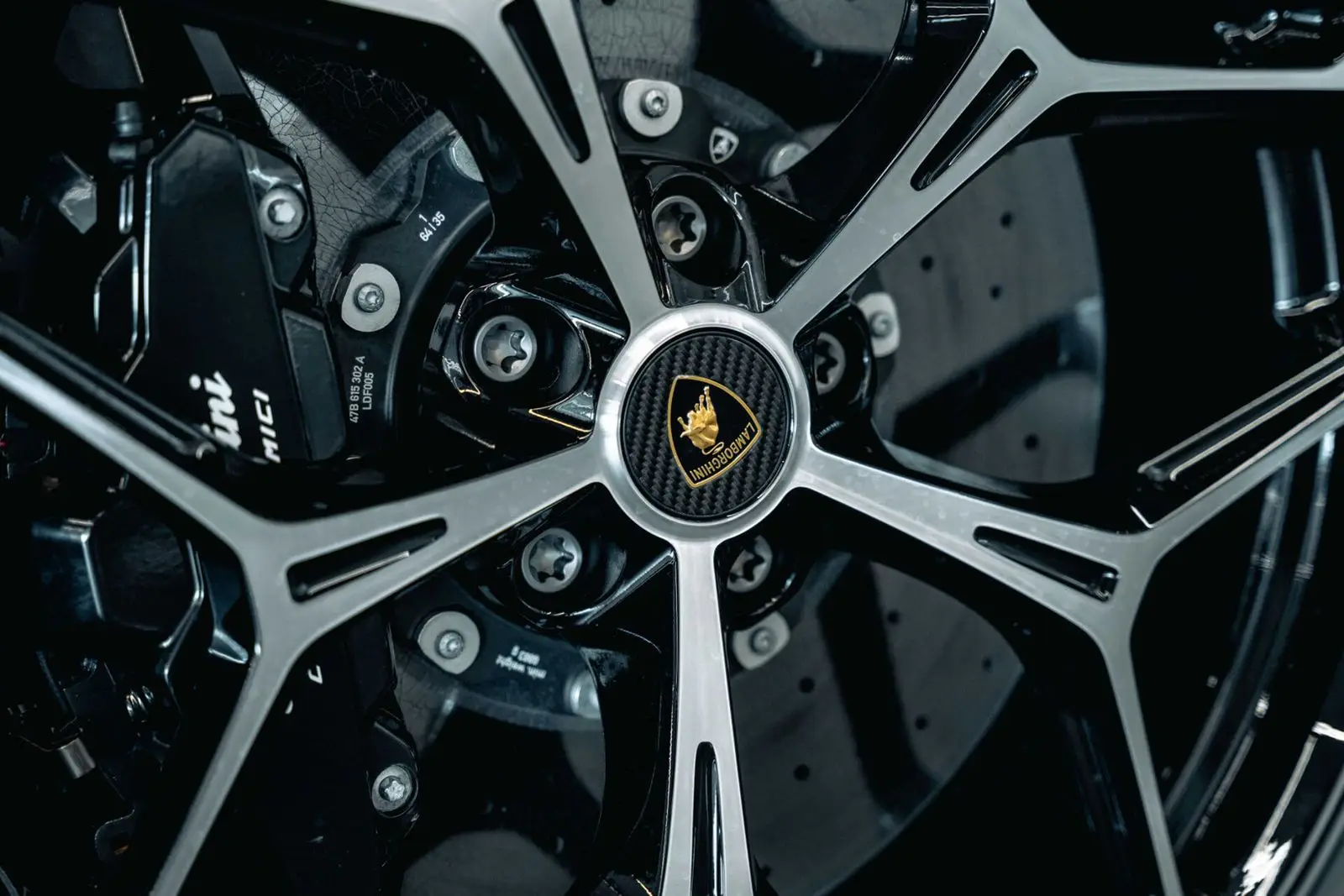 Lamborghini Revuelto, I, 2025 купить в салоне Million Miles