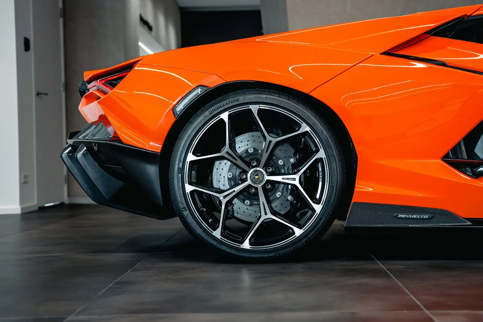 Lamborghini Revuelto, I, 2025 купить в салоне Million Miles