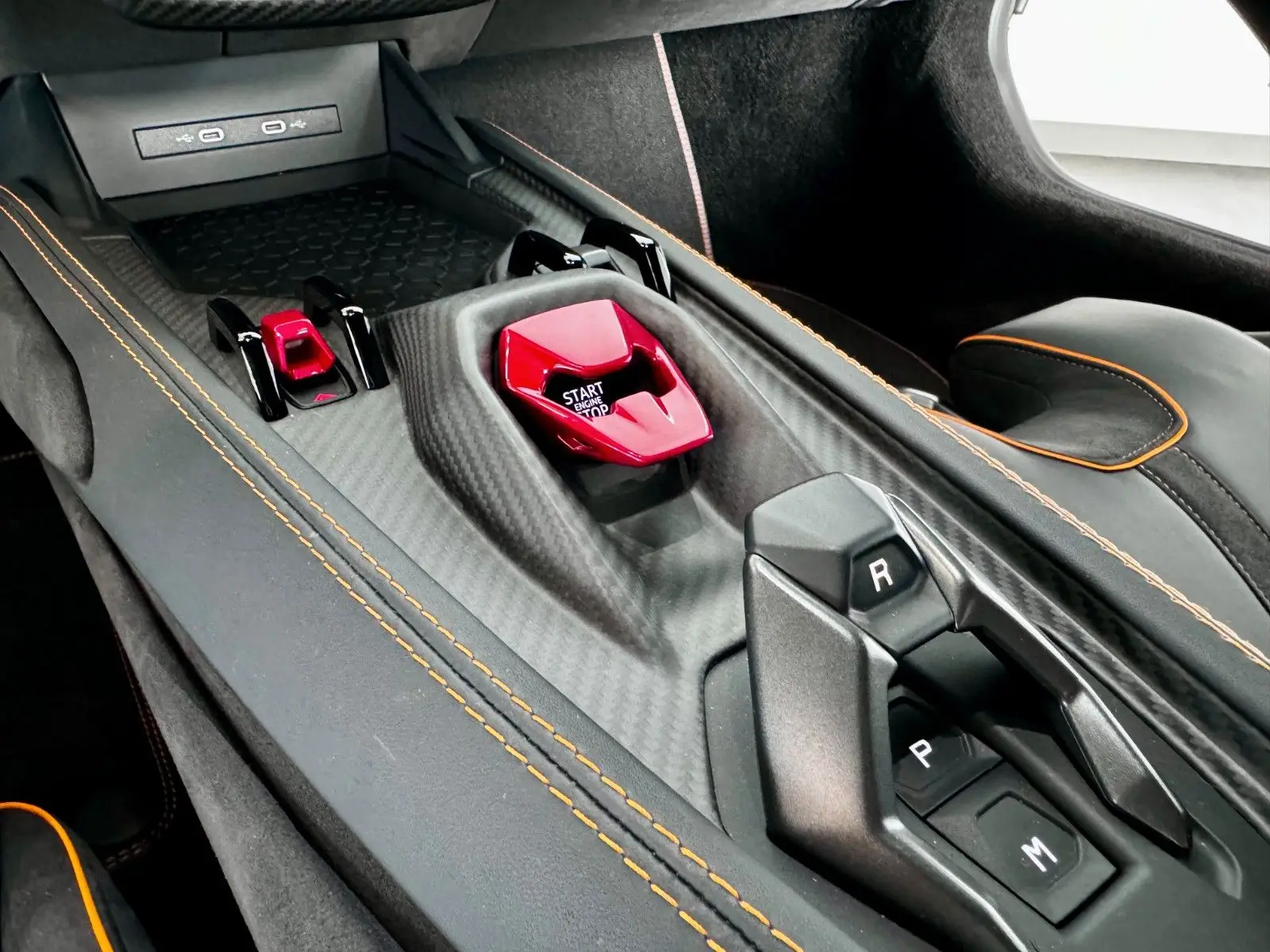 Lamborghini Revuelto, I, 2025 купить в салоне Million Miles