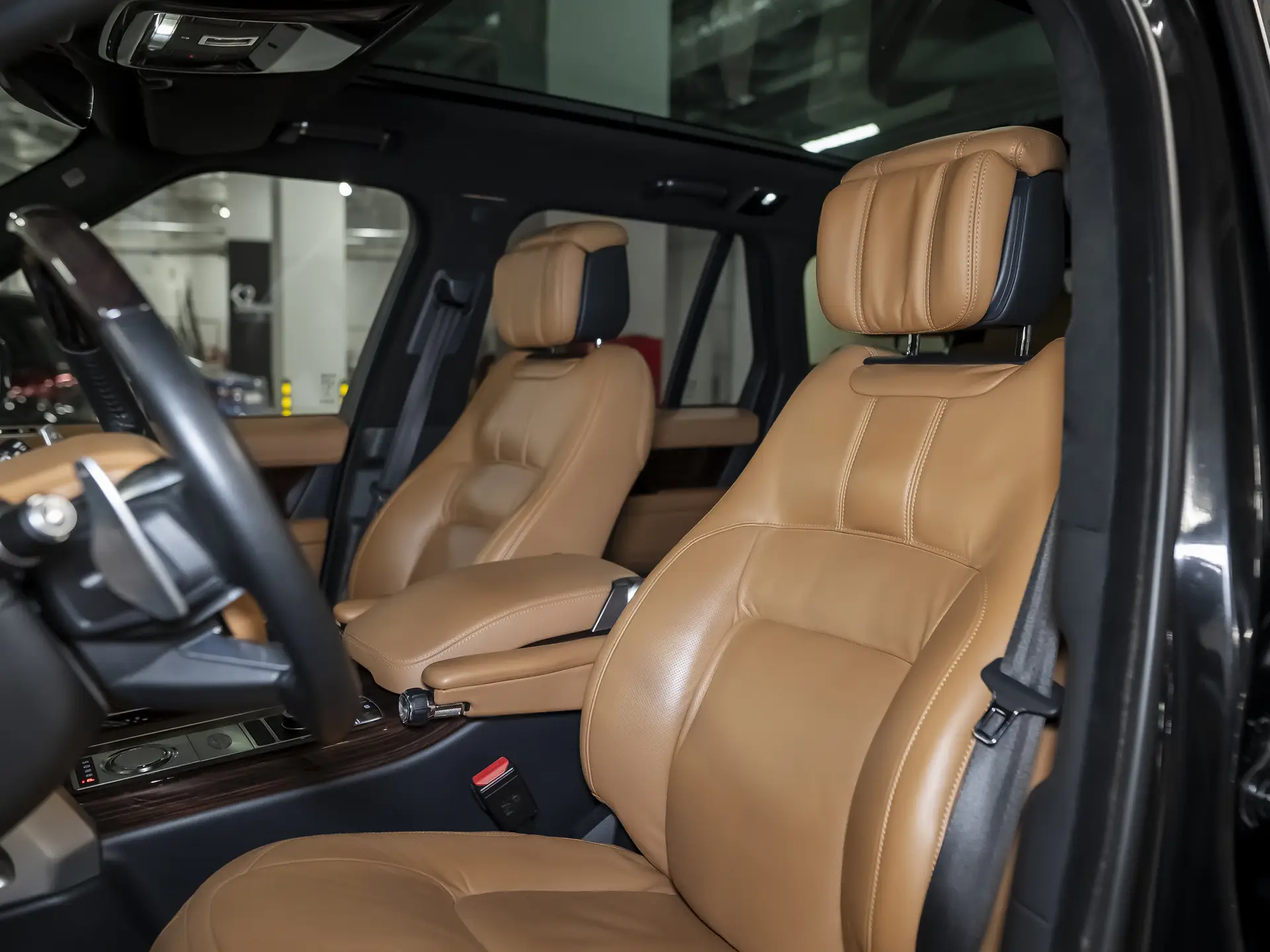 Land Rover Range Rover, IV Рестайлинг, 2019 купить в салоне Million Miles