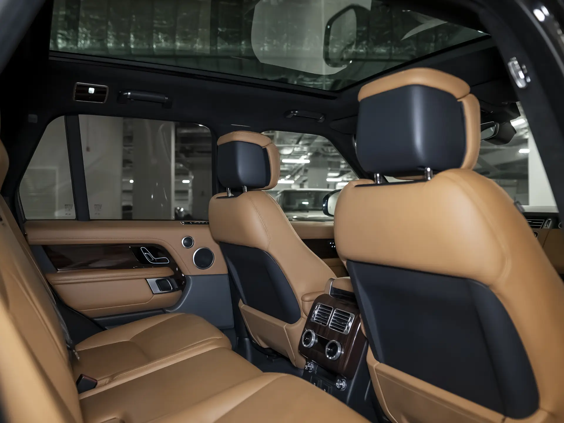 Land Rover Range Rover, IV Рестайлинг, 2019 купить в салоне Million Miles