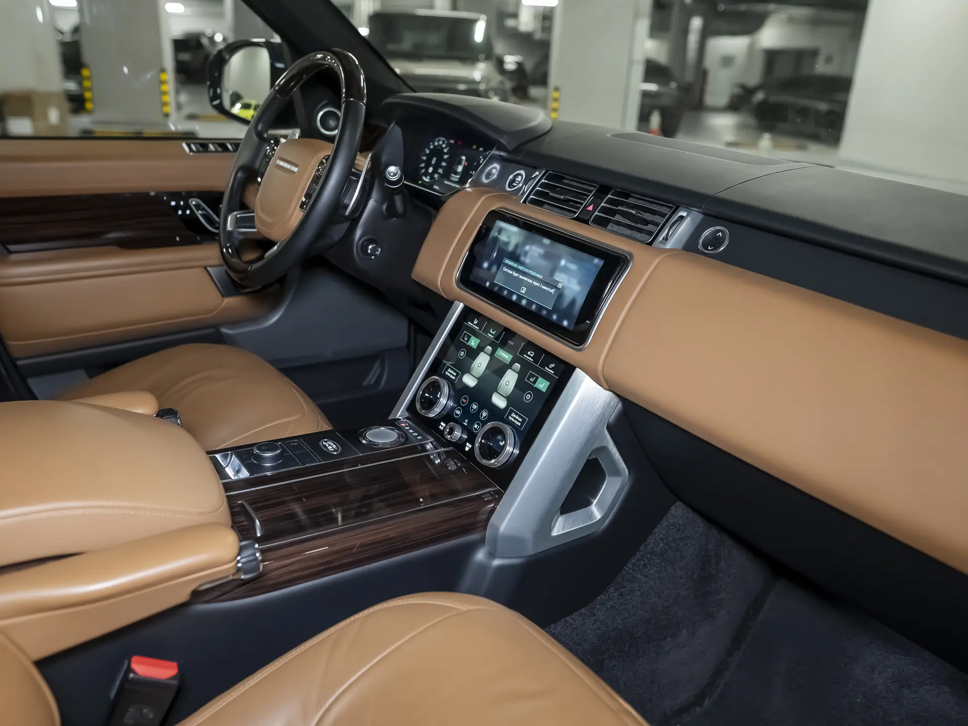 Land Rover Range Rover, IV Рестайлинг, 2019 купить в салоне Million Miles